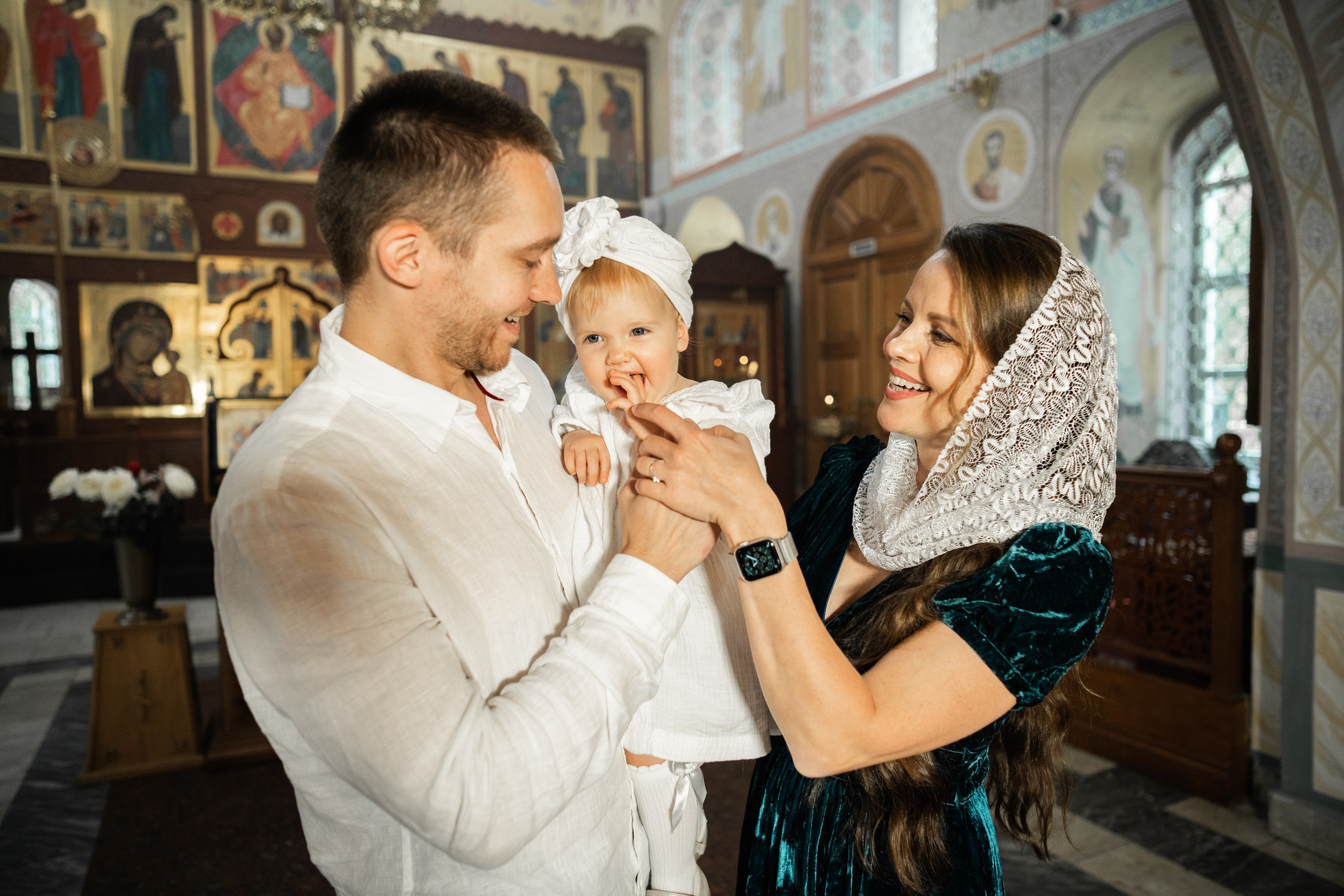 Крещение в храме Петра и Павла Нижний Новгород. Фотограф на крещение и венчание в Нижнем Новгороде.Свадебный Фотограф