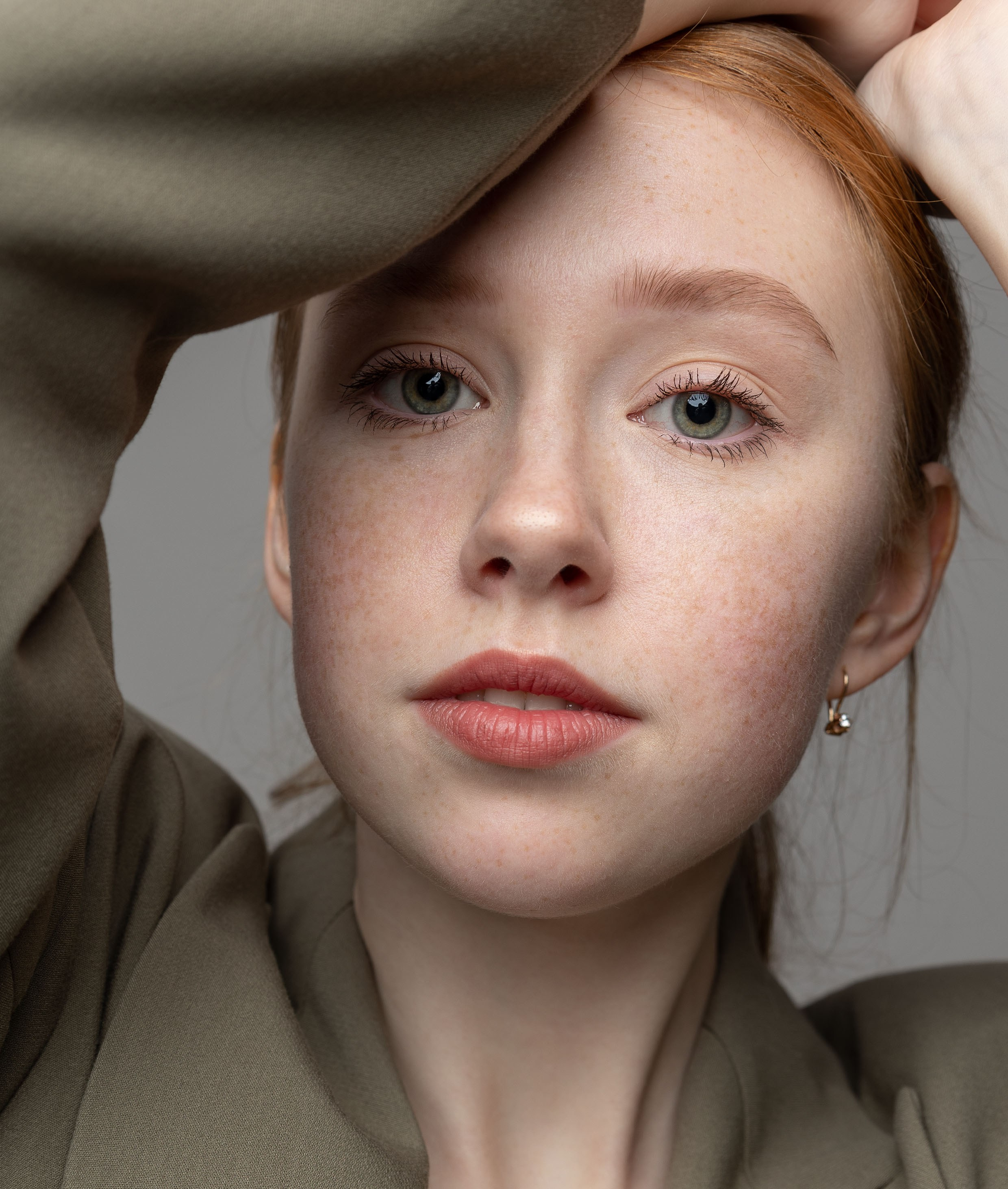 Release Студия выпускных альбомов Юрия Рыбина. Занимаемся школьной фотографией, изготовлением выпускных альбомов. Тюмень