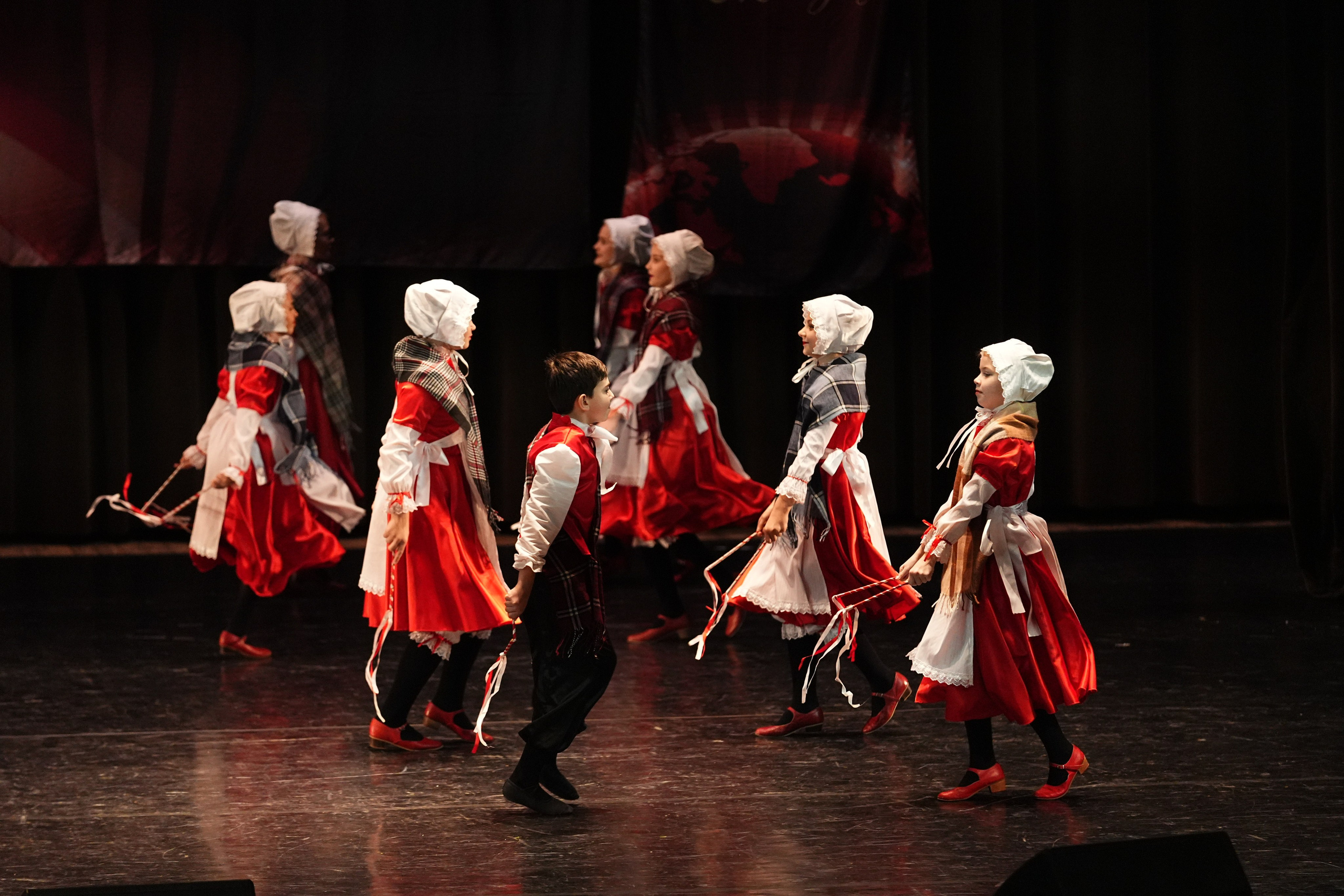 7 декабря, блок 1, г. Москва. Золотое яблочко