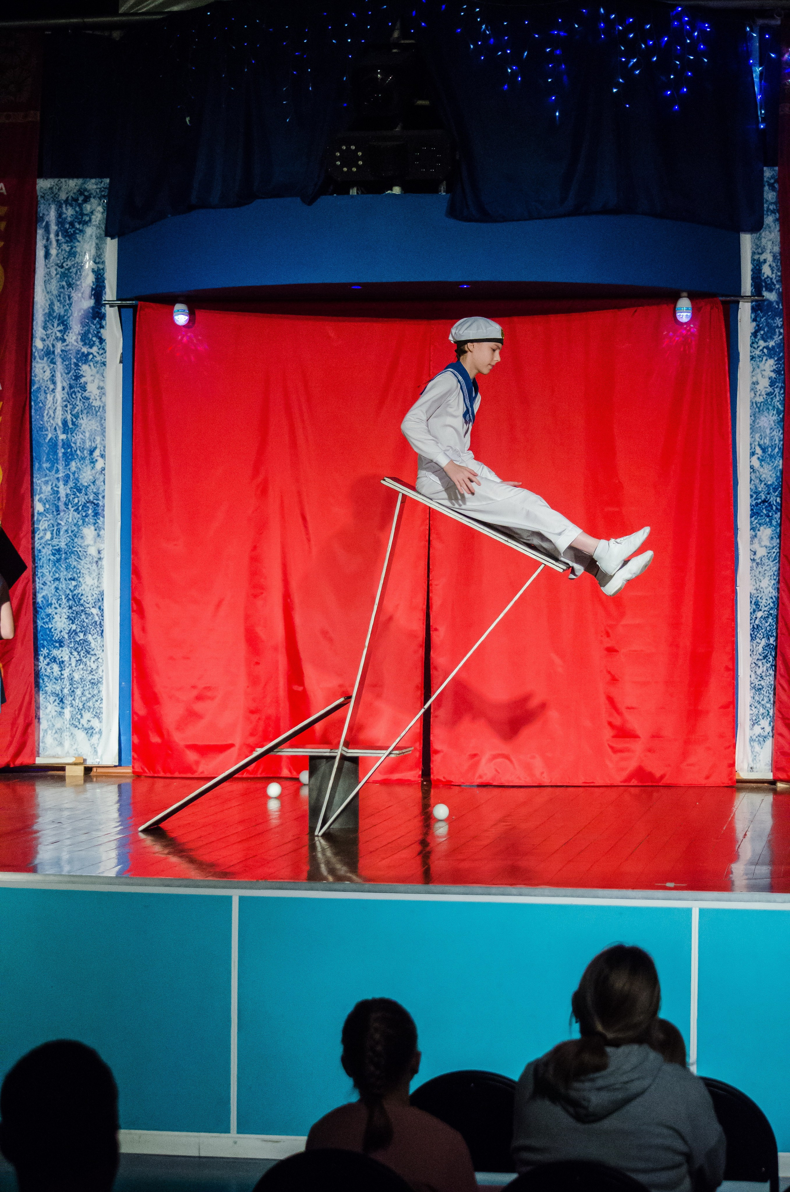 14 декабря, г. Омск. Золотое яблочко