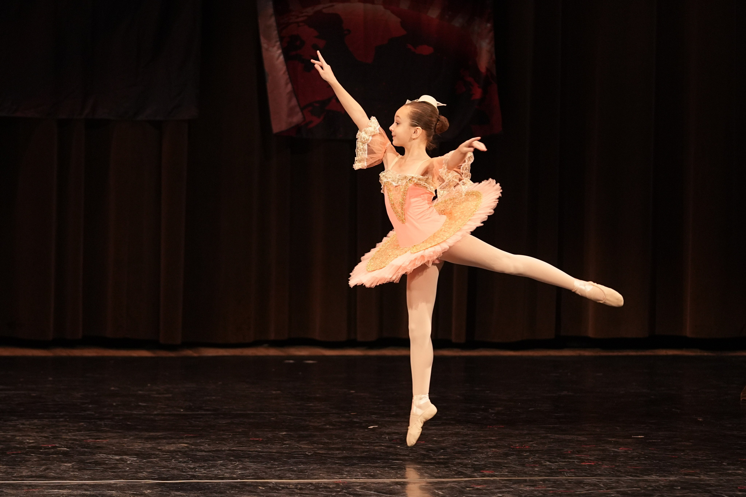 7 декабря, блок 1, г. Москва. Золотое яблочко