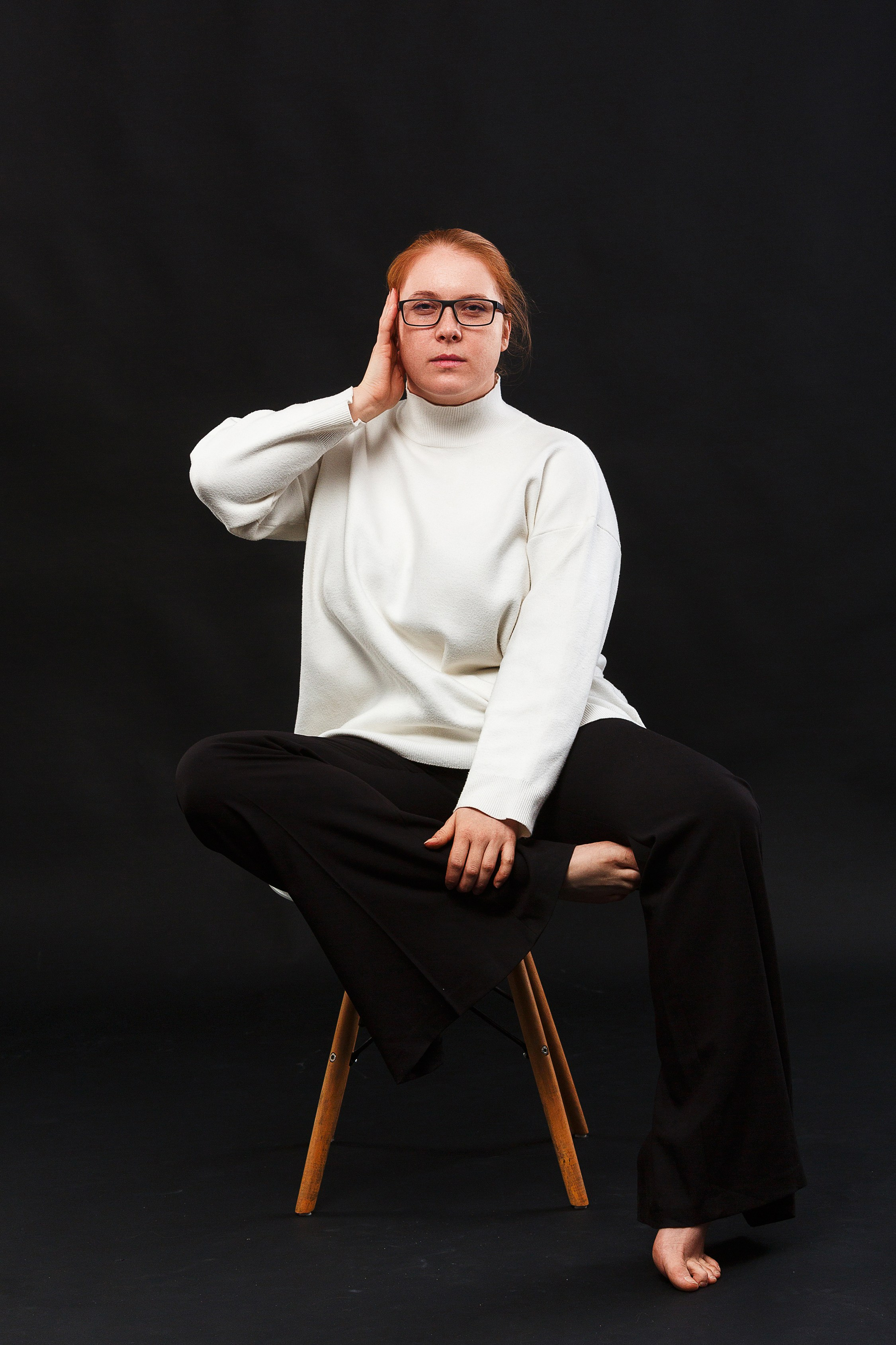 Фотосессия в студии. Фото для резюме. Профессиональный фотограф в Санкт-Петербурге. Фото для девушек. Портретная фотосессия. Фото для бабушки. Частная фотосъёмка в СПб. Фото для корпоративного чата. Частная фотосессия. Портретная фотосъёмка.