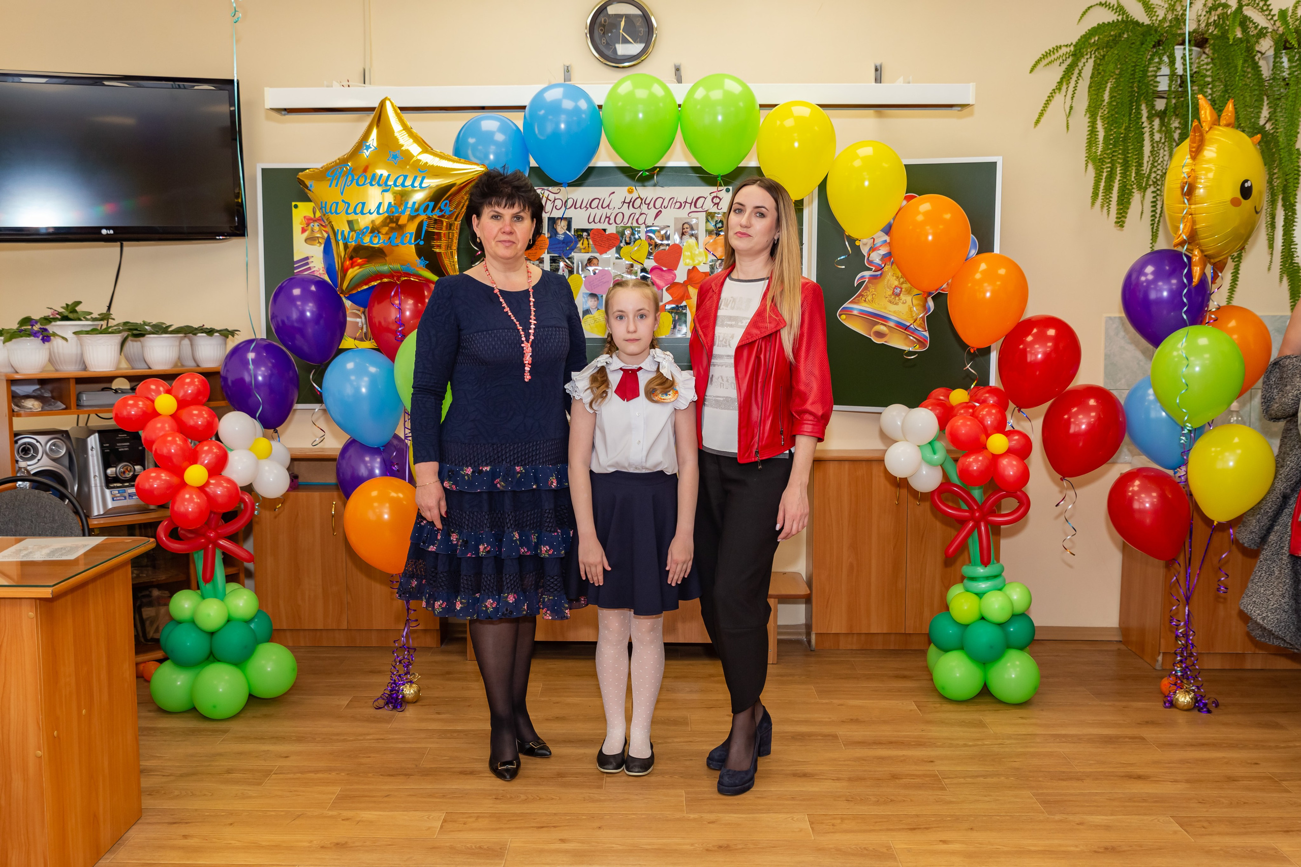 Фотосъемка выпуск 4 класс. Свадебный фотограф Марина Суворова и видеооператор Олег Петров