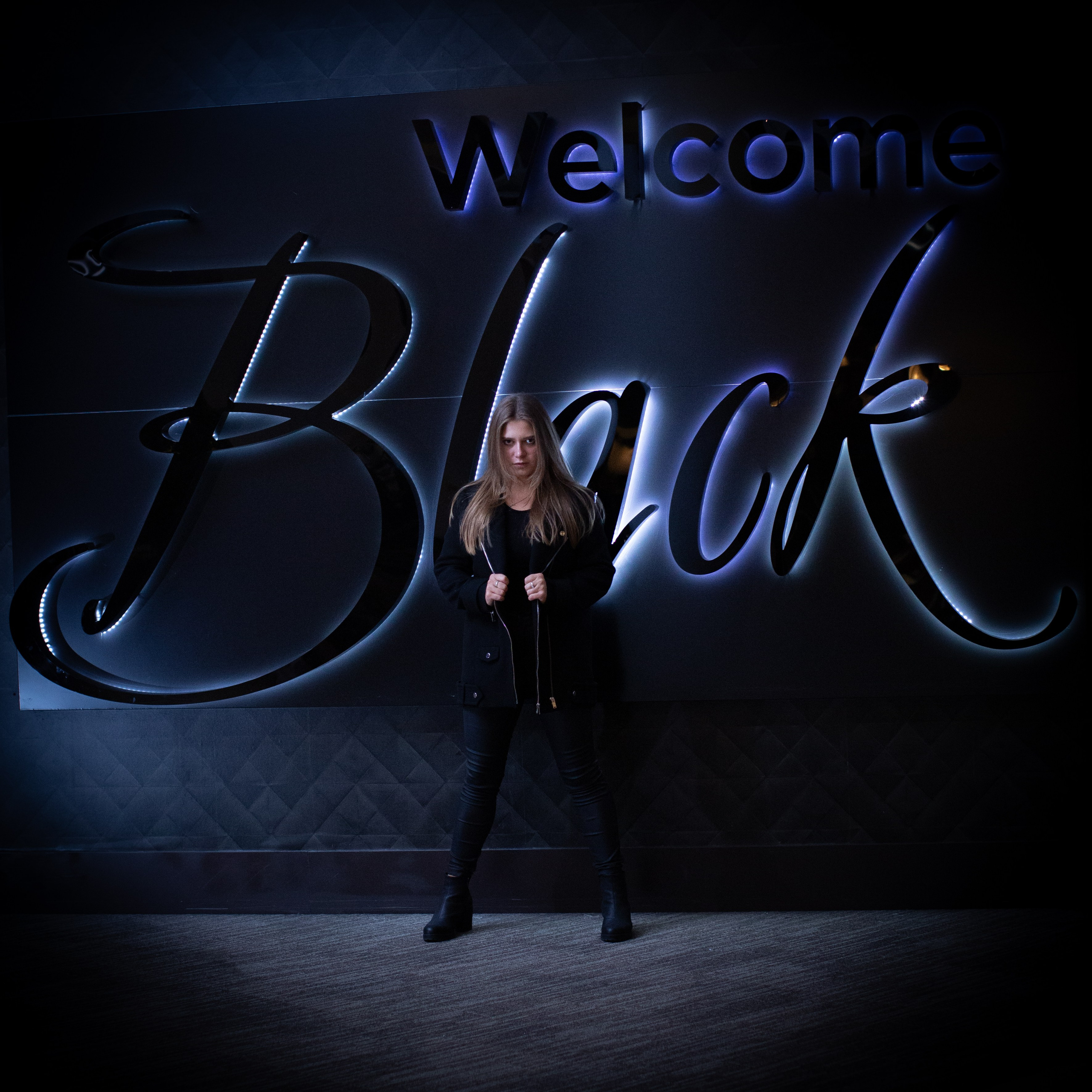 индивидуальная фотосессия девушек в студии  тц Вегас Крокус Сити