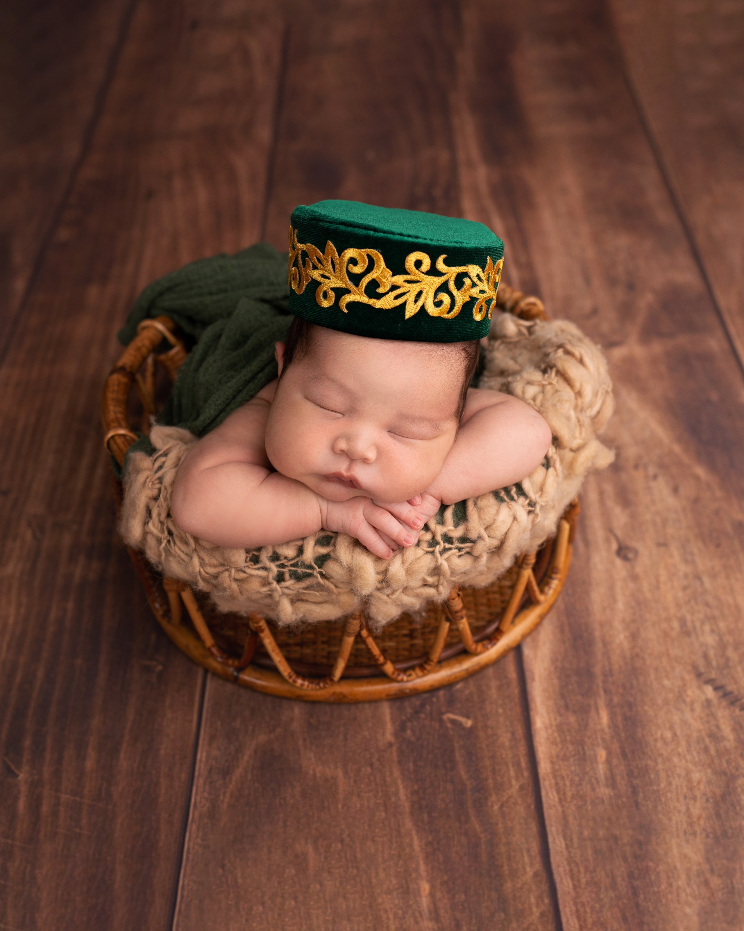 Классическая фотосессия малыша. Фотограф новорожденных малышей в Омске и Омской области Эльвира Камаева