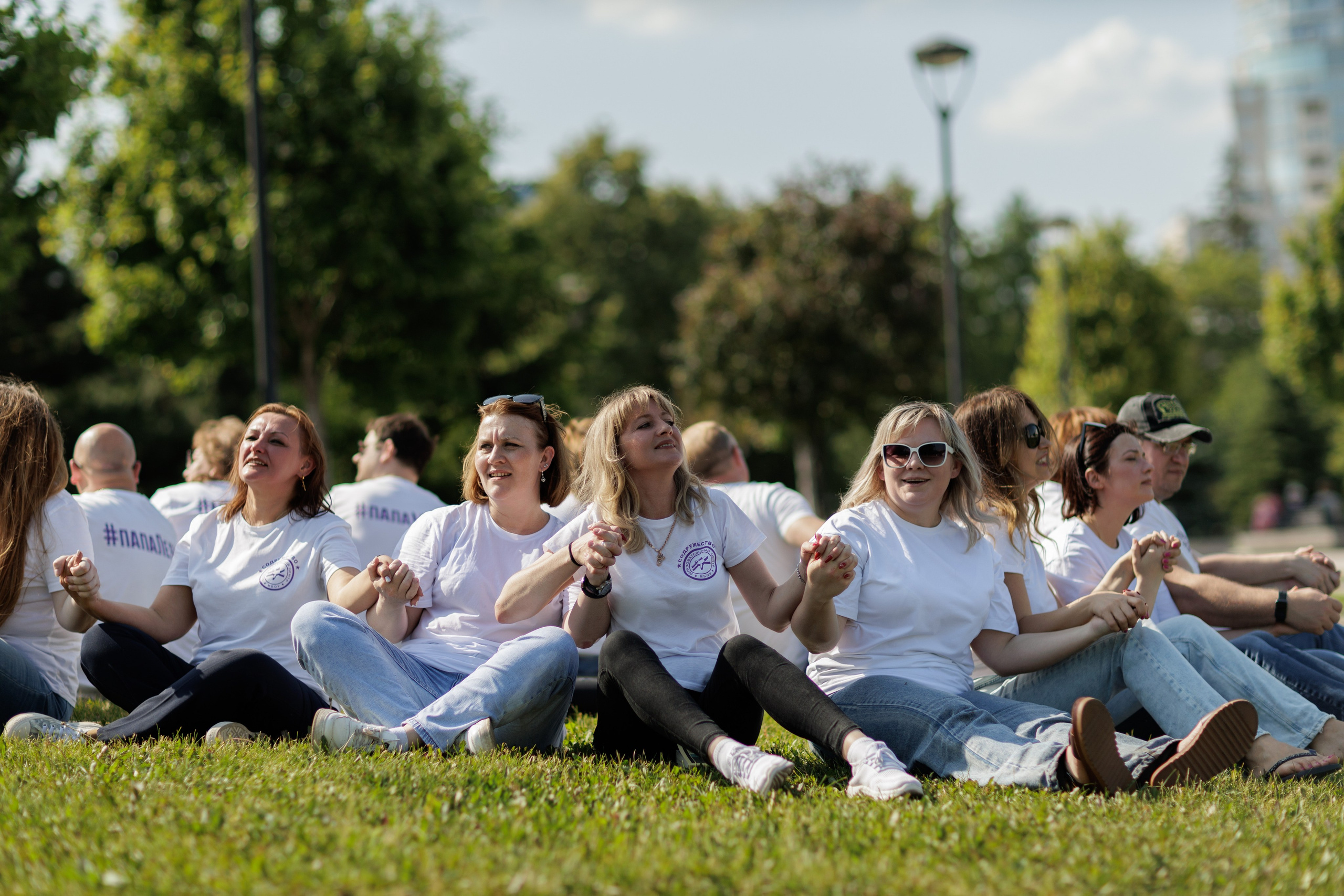 Репортажные фото съёмки клипа от родителей выпускникам. Свадебный фотограф в Воронеже Александр Работкин