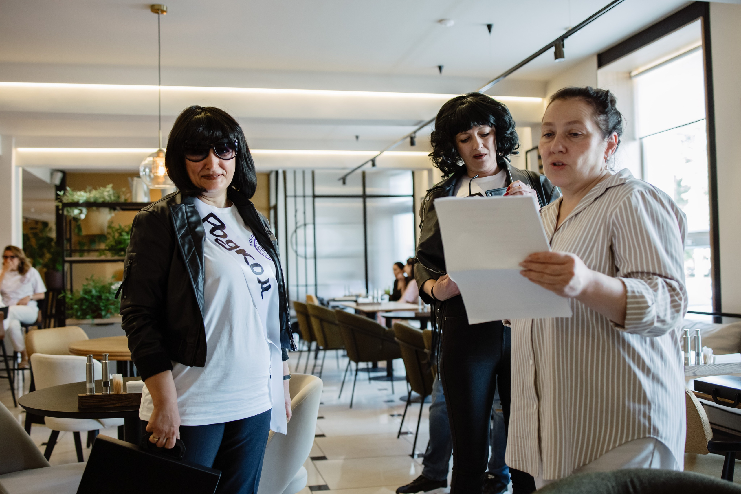 Репортажные фото съёмки клипа от родителей выпускникам. Свадебный фотограф в Воронеже Александр Работкин