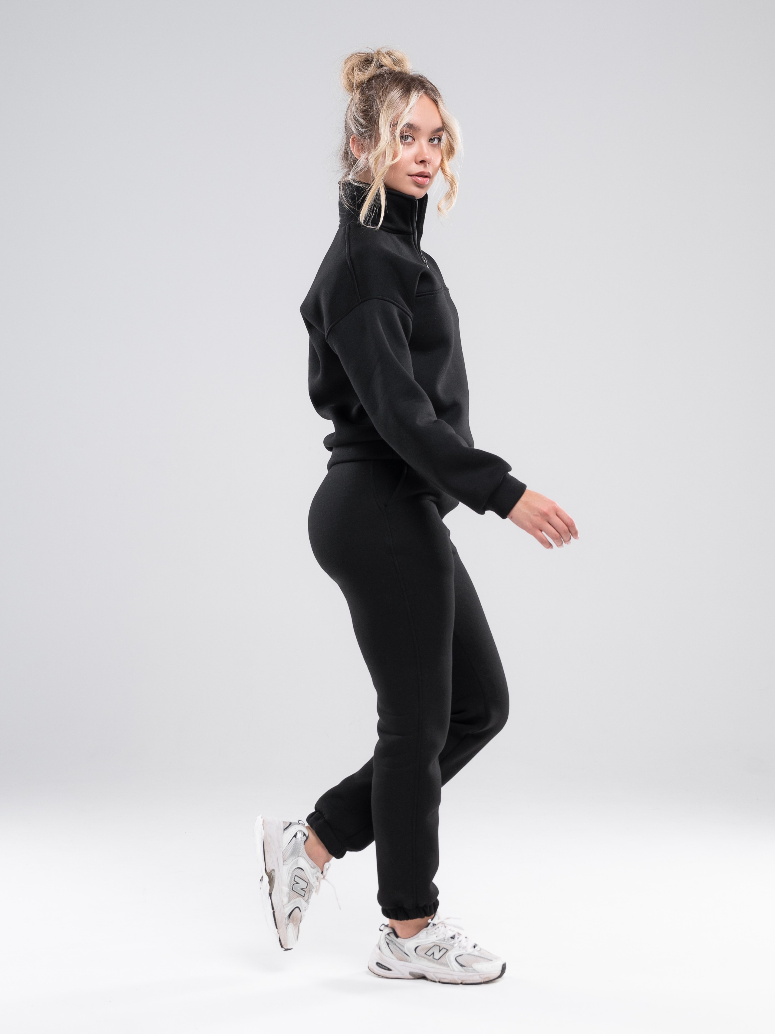 Женские костюмы. Предметный фотограф, фото для маркетплейсов Пятигорск, КМВ