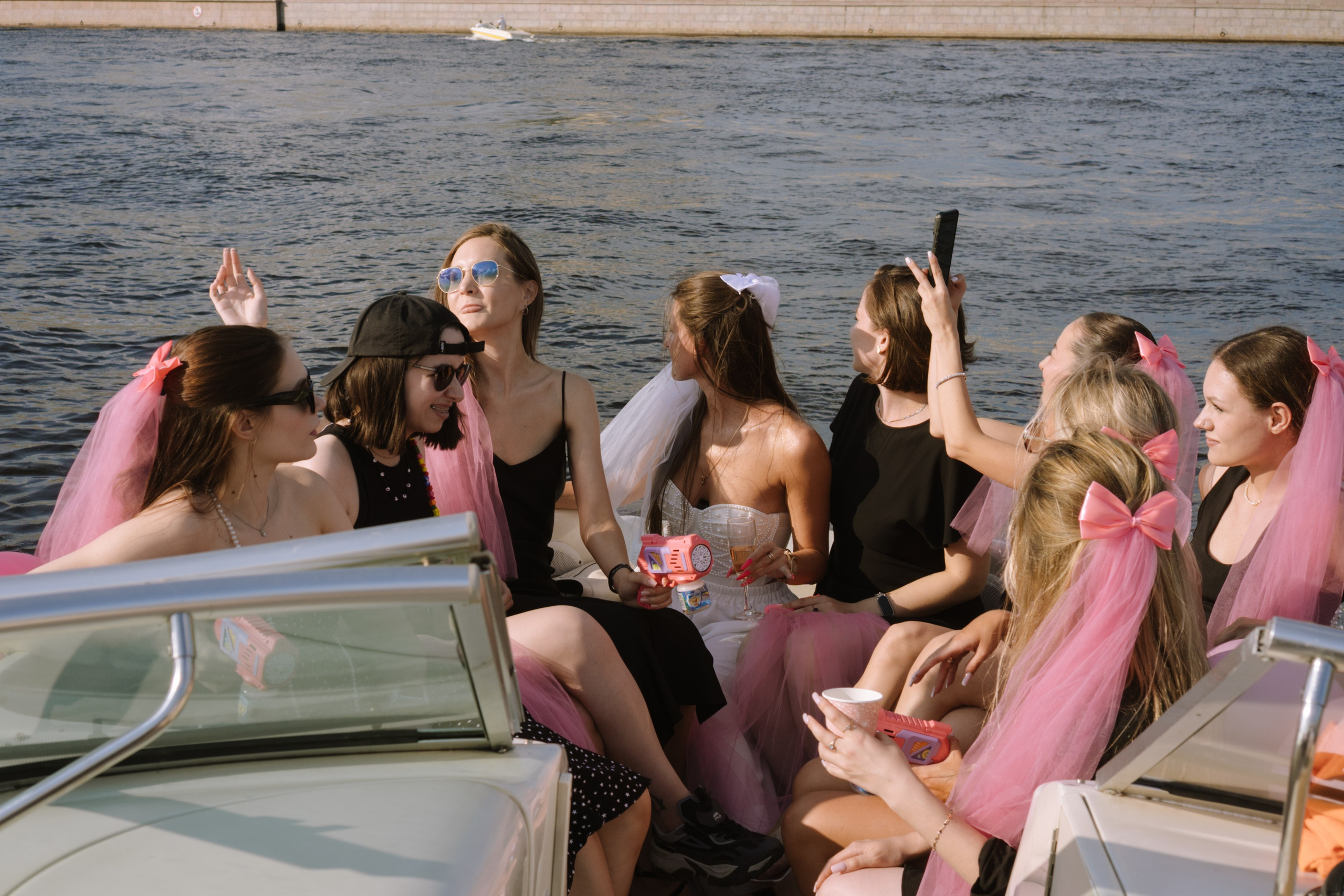 ДЕВИЧНИК НА КАТЕРЕ. Профессиональный фотограф, Санкт-Петербург — Виктория Богомолова