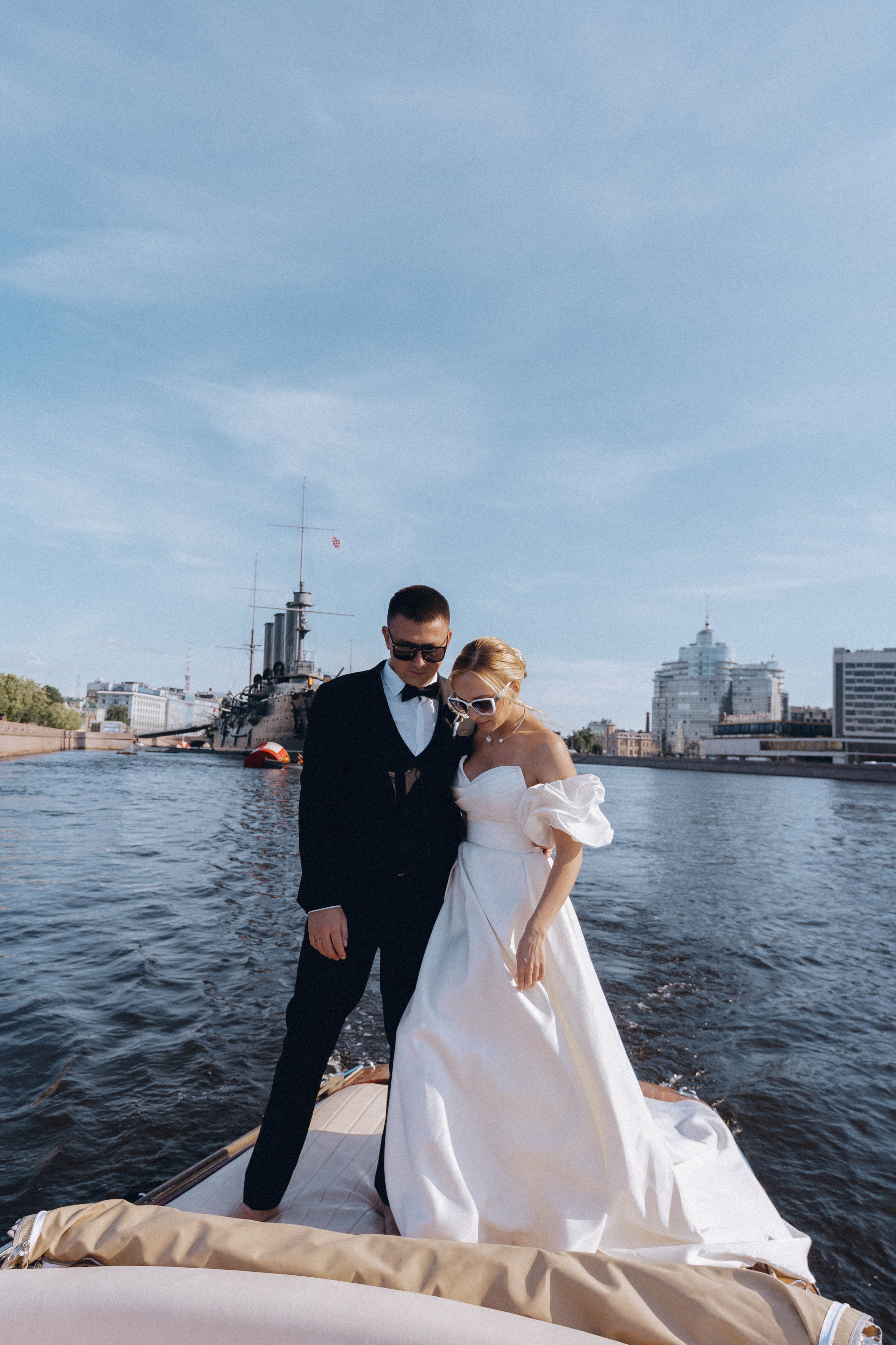 СВАДЕНБНАЯ СЬЕМКА НА КАТЕРЕ ПО КАНАЛАМ САНКТ-ПЕТЕРБУРГА И В АКВАТОРИИ НЕВЫ. Профессиональный фотограф, Санкт-Петербург — Виктория Богомолова