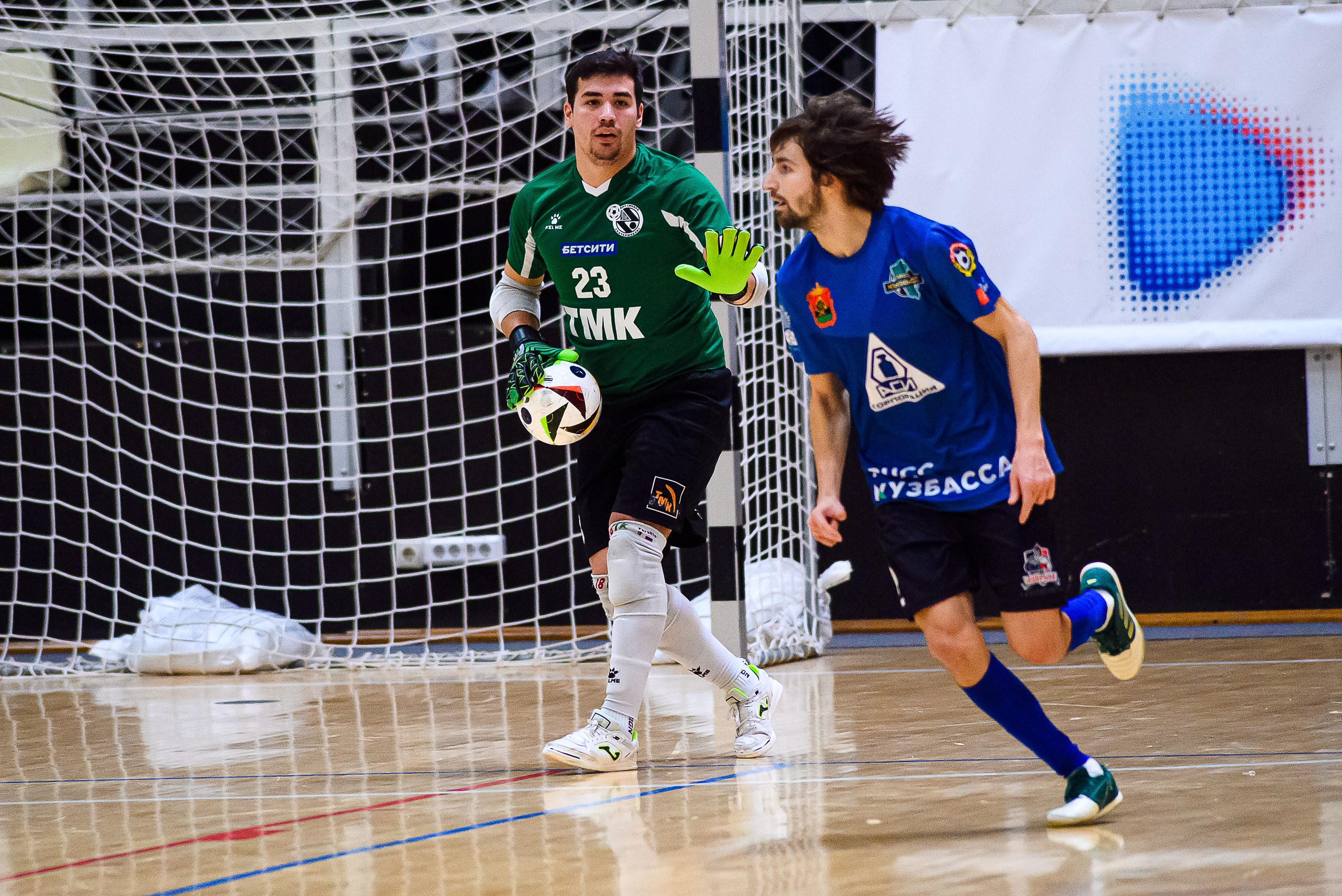 Высшая лига по футзалу — Сезон 2024-2025 — 2ой тур. Репортажный фотограф в Кемерово