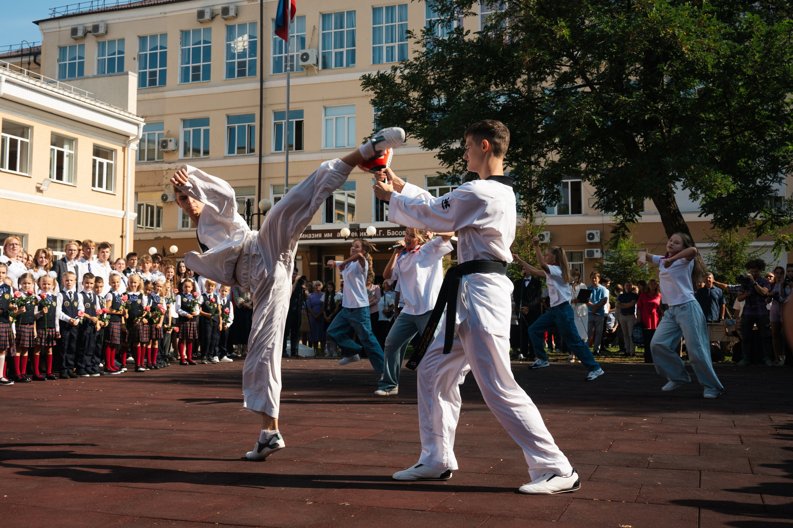 1 сентября | Школа им. Басова. Фотограф в Воронеже Ольга Космодемьянская