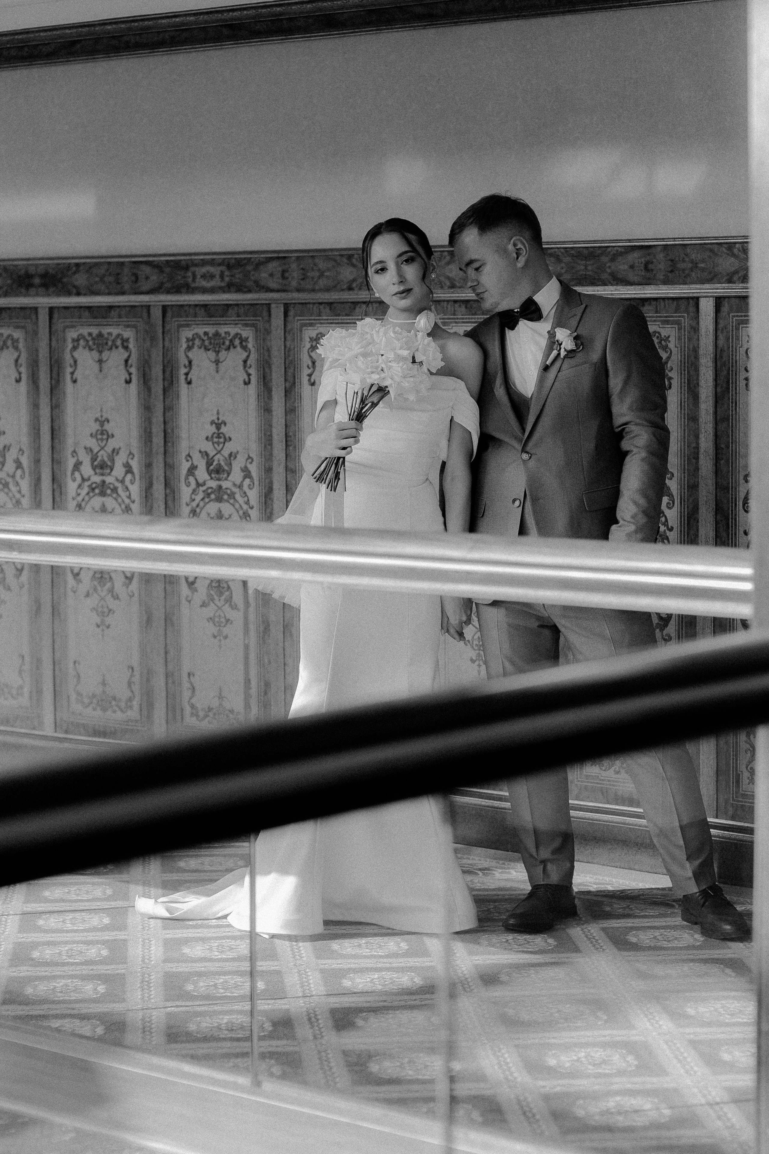 Свадебная осенняя фотосессия Ивана и Лидии в городе. Свадебный и репортажный фотограф в Ярославле и Санкт-Петербурге Роман Микрюков