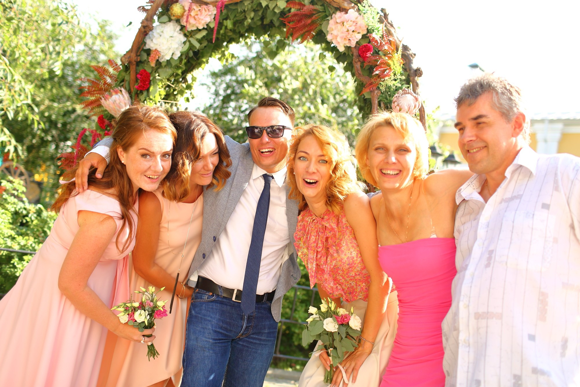 Выездная регистрация в красивом месте в Ярославле. Свадебный и репортажный фотограф в Ярославле и Санкт-Петербурге Роман Микрюков