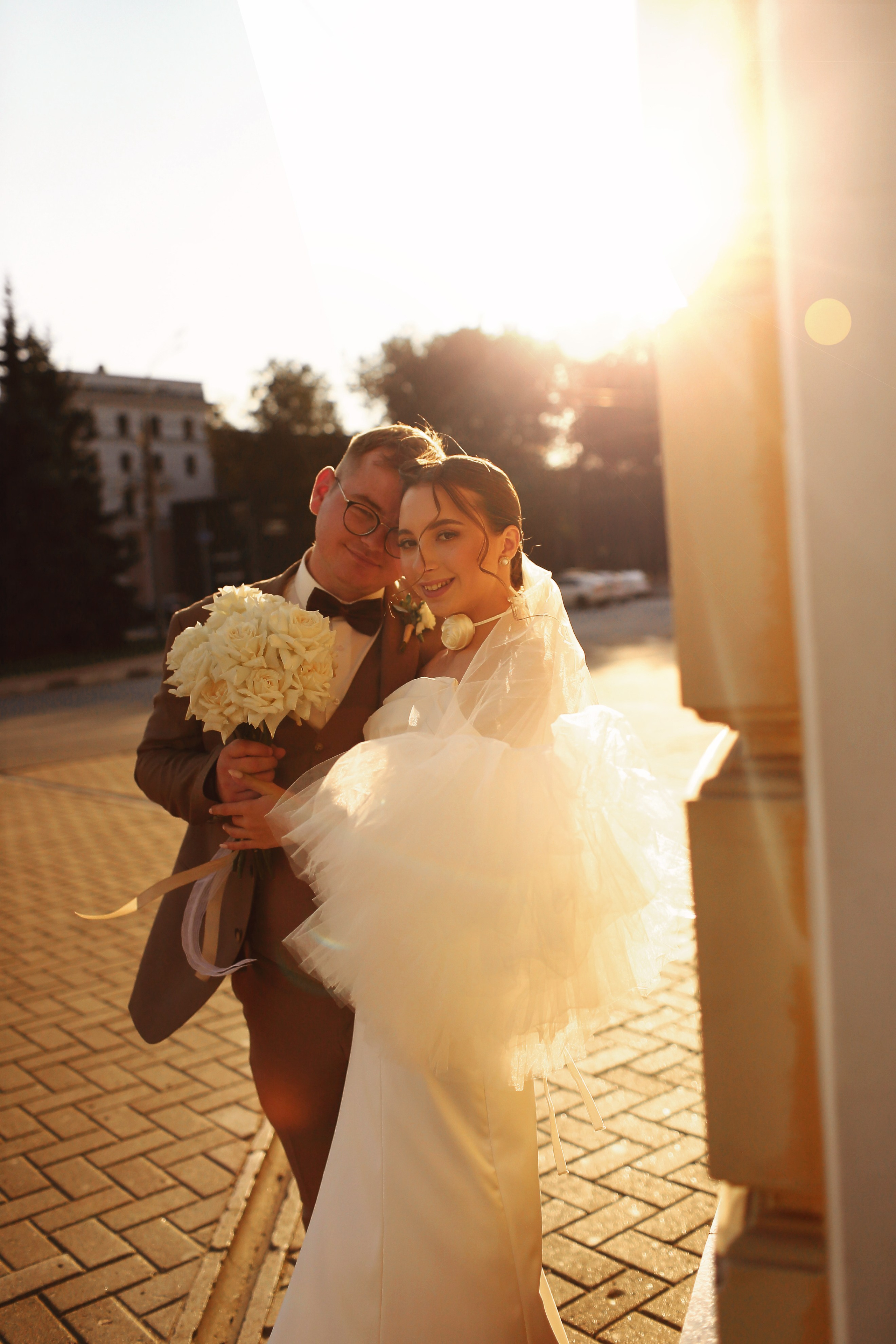 Свадебная осенняя фотосессия Ивана и Лидии в городе. Свадебный и репортажный фотограф в Ярославле и Санкт-Петербурге Роман Микрюков