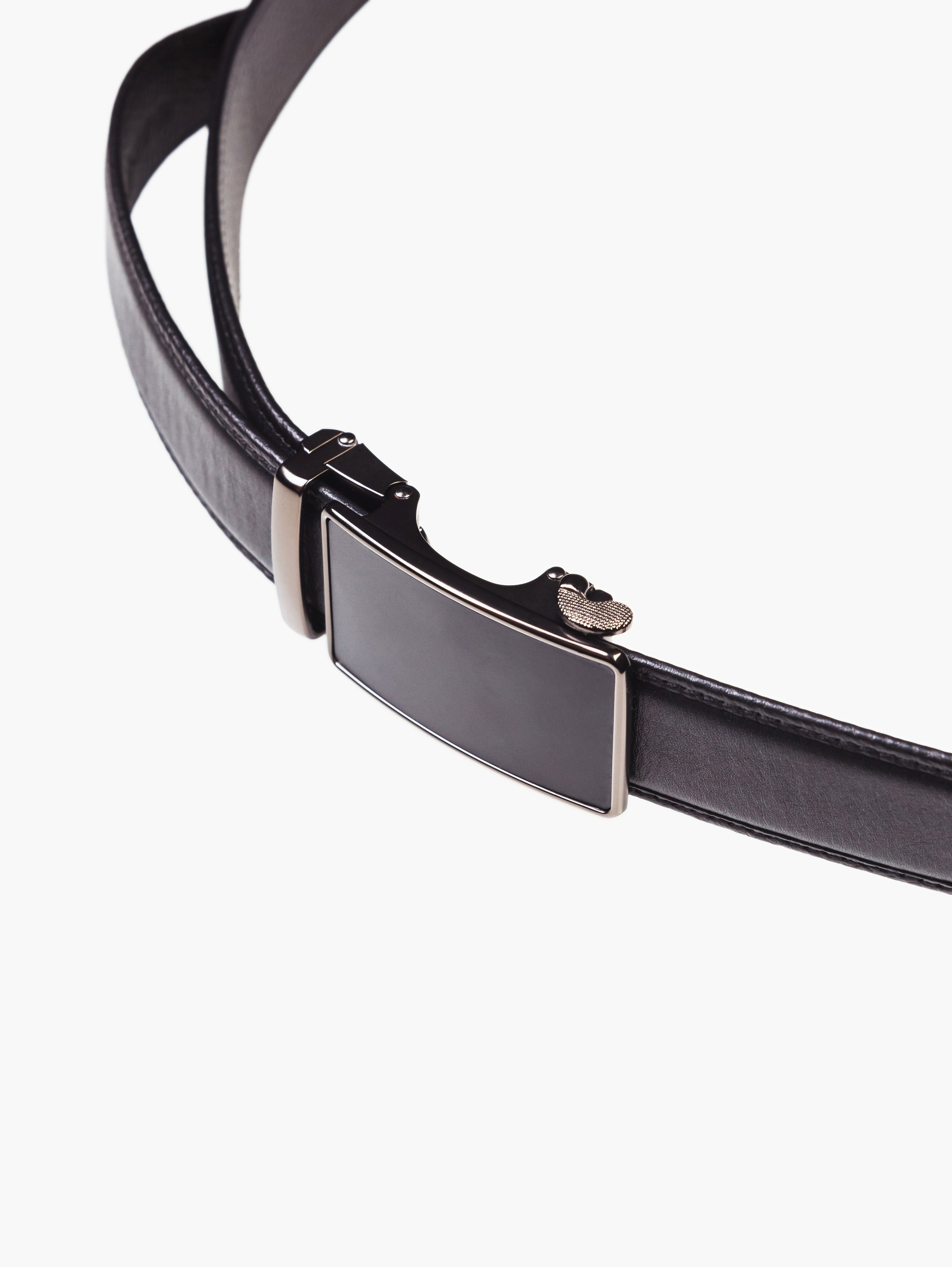 Предметная фотосъёмка — Ремни и пряжки