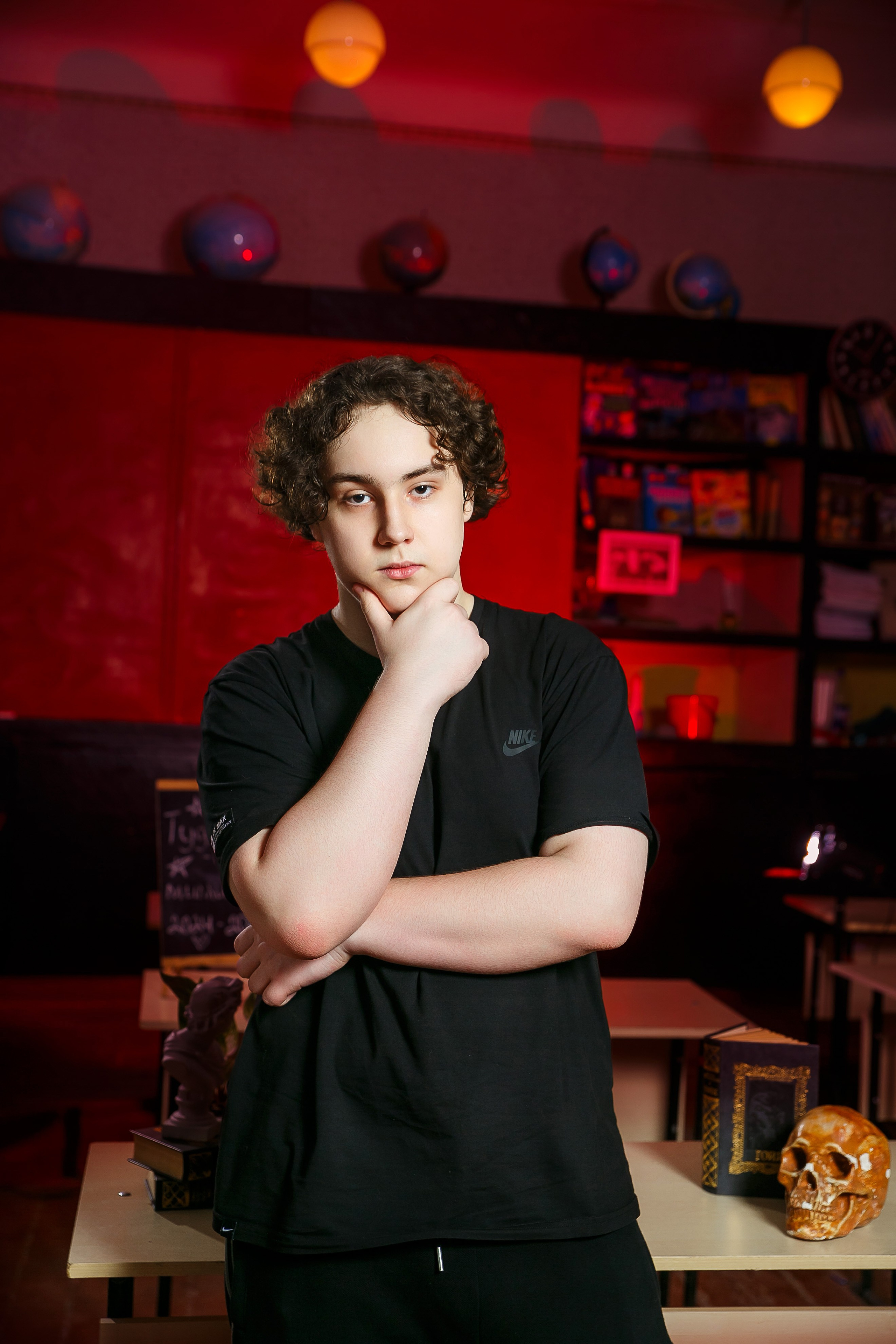 МОДЕРН. Выпускные альбомы в Донецке и ДНР. Фотограф Донецк и ДНР