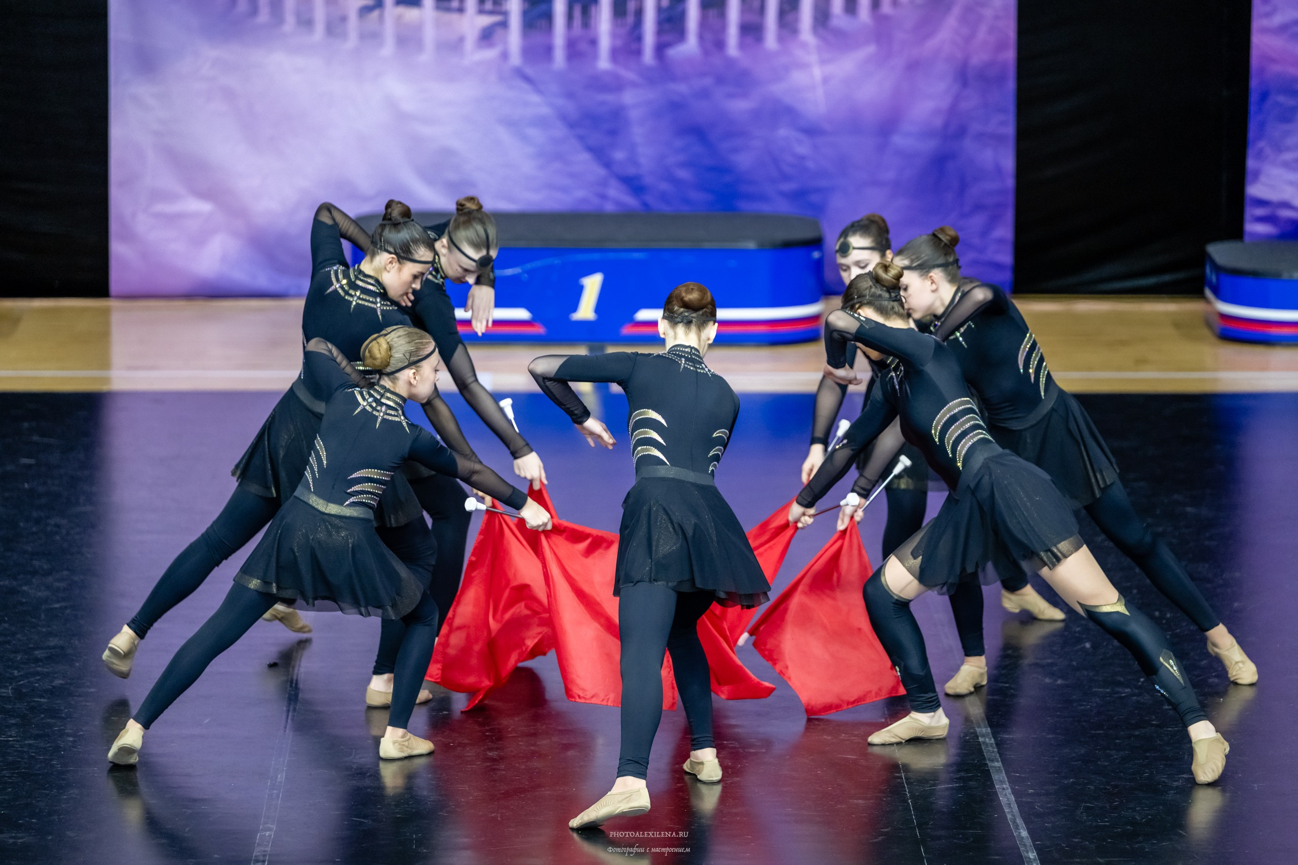 Локация Нижний 2025. Авторские стильные фотокартины