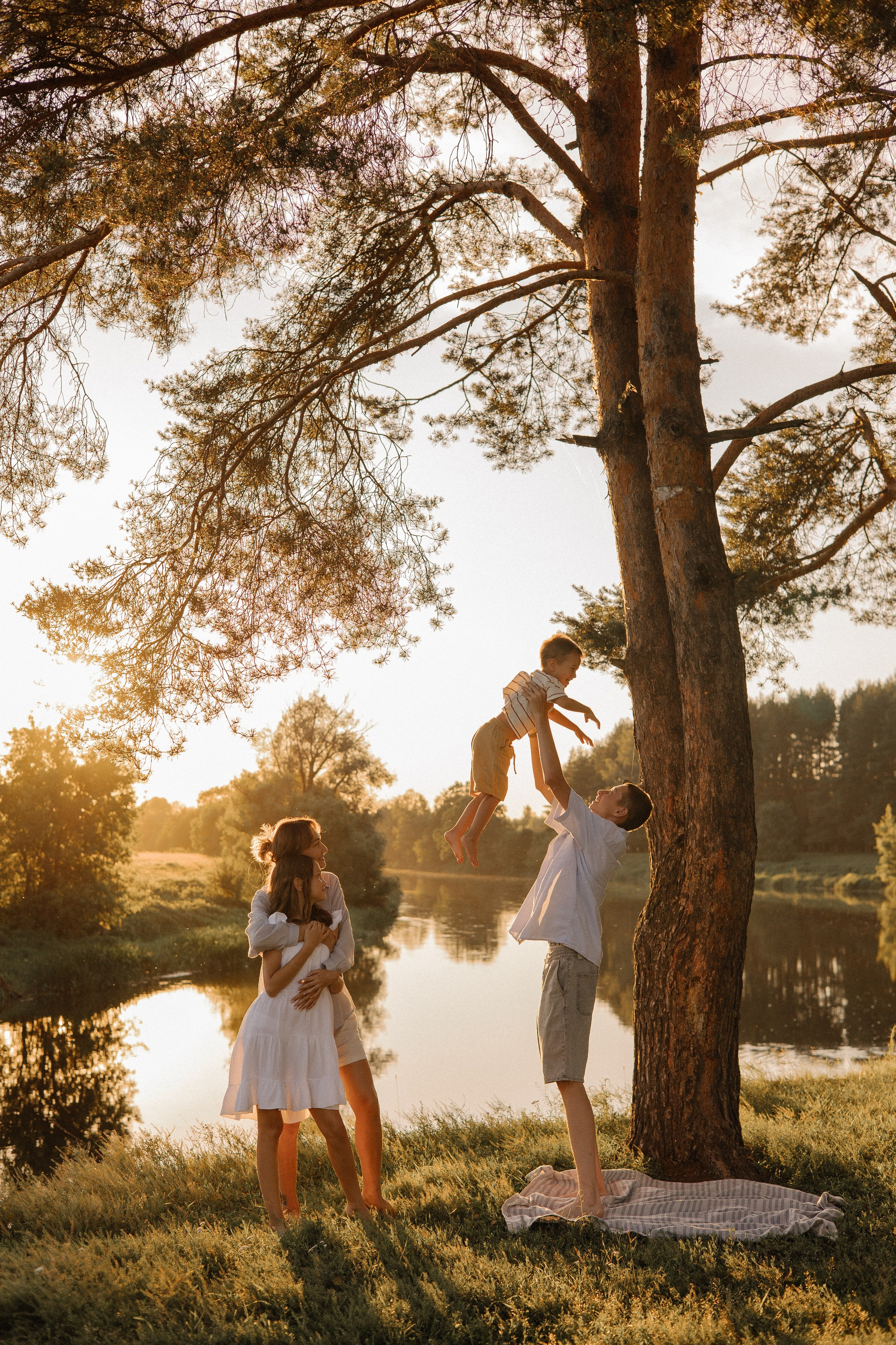 Наргиза, Давид, Диана и Демьян. Семейный фотограф Александра Тарасова