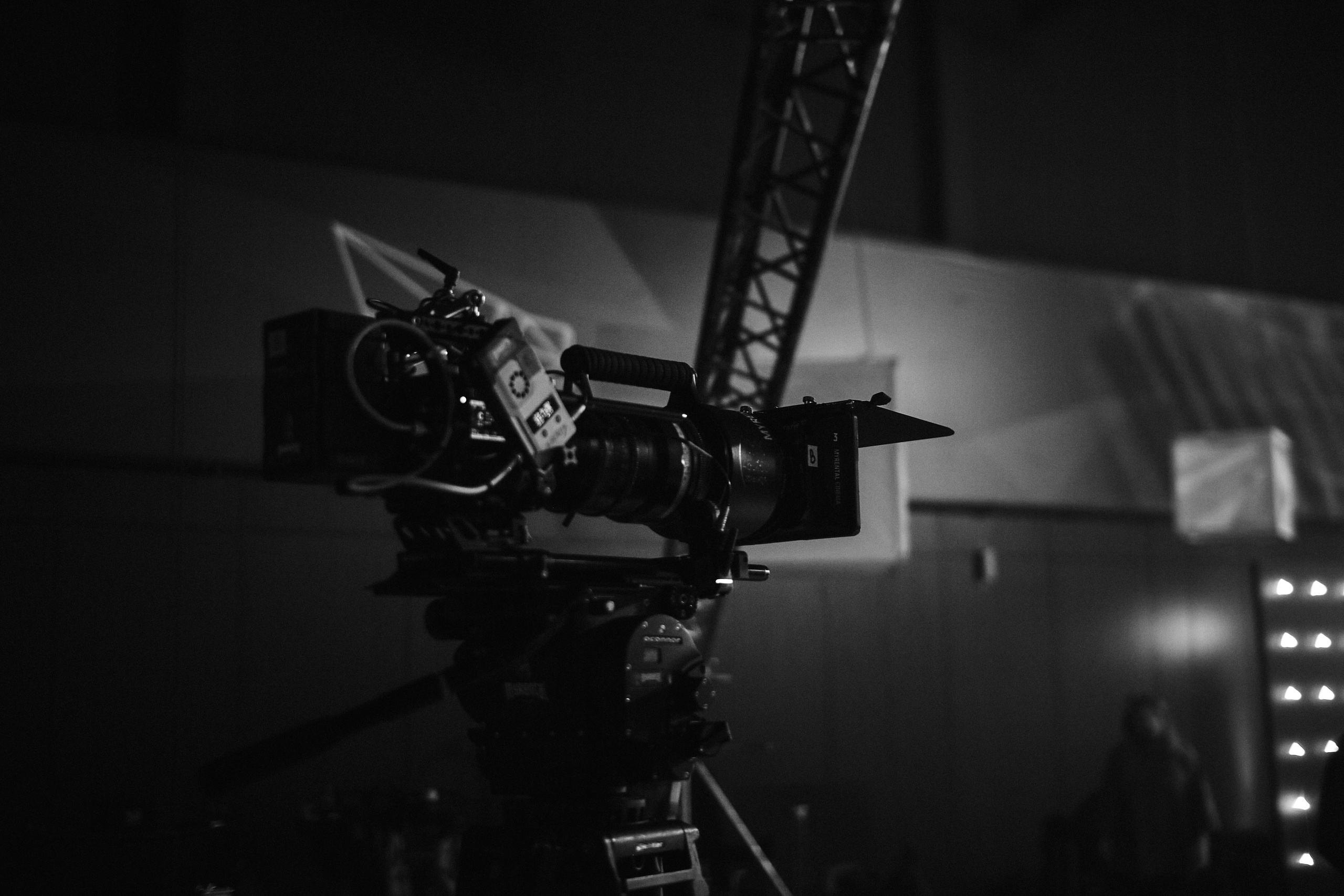 Бэкстейдж со съёмок фильма «Не одна дома 3». Портретный фотограф / актерское портфолио MSK | SPB | MINSK