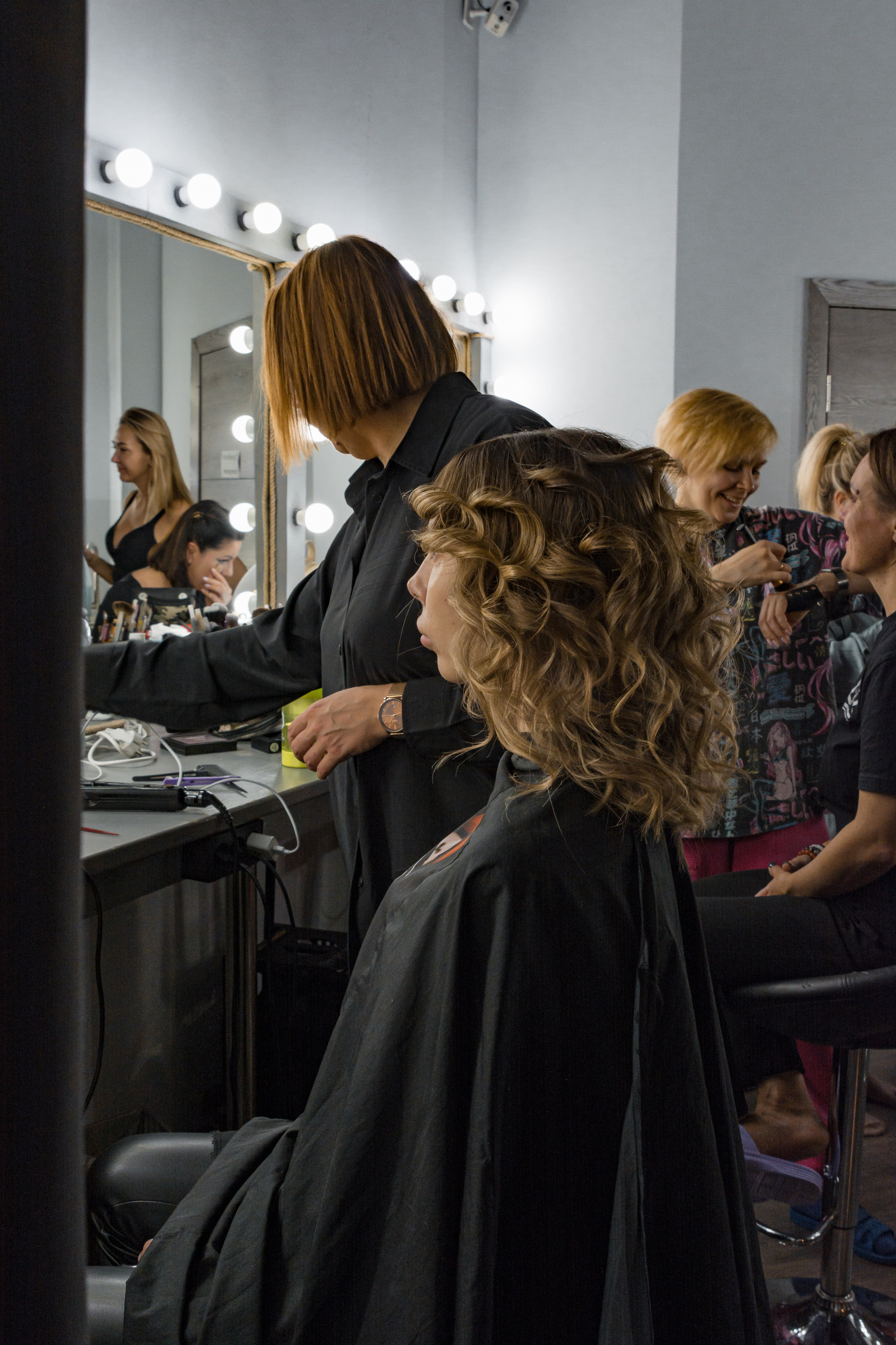 Фэшн-съёмка участниц Миссис Бизнес Гатчина 2023. Портретный фотограф в Санкт-Петербурге Дмитриева Наталия