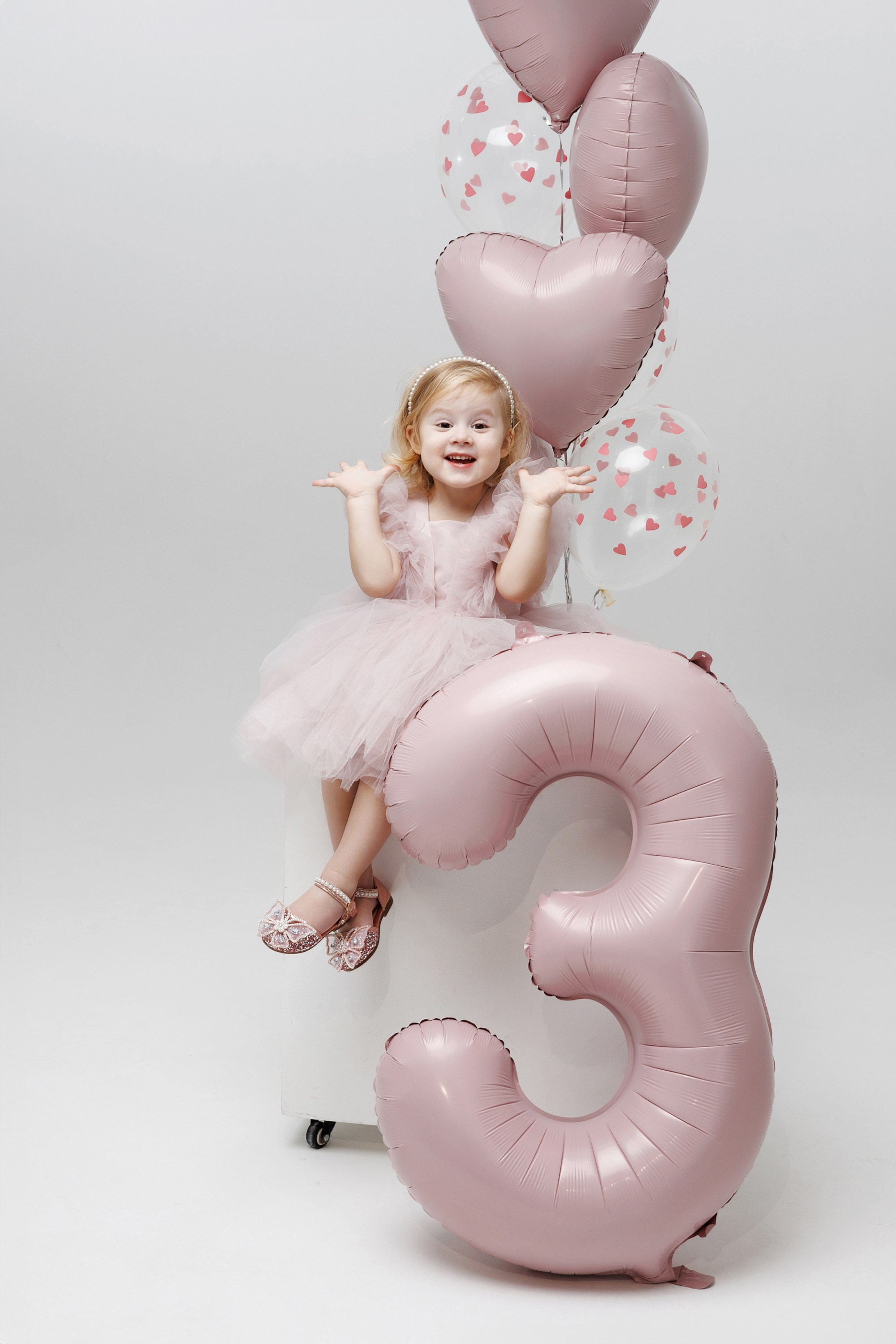 Съемка Дня Рождения Алисы в фотостудии CROSS-STUDIO зал IDEAL. Свадебный и семейный фотограф в Москве и МО Елена Агапова