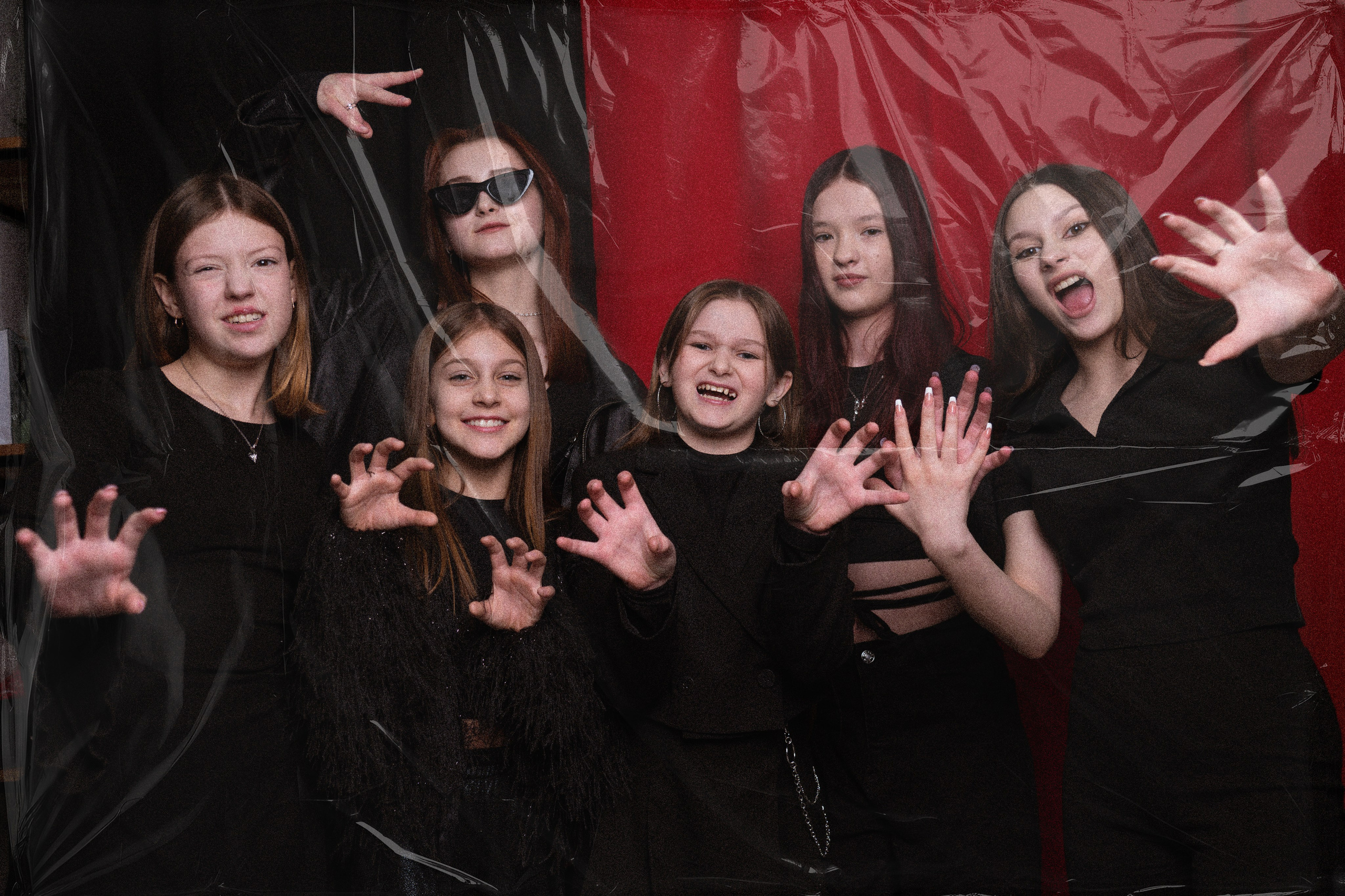 Студийная фотосессия. Выпускные фотоальбомы. Фотограф в детских садах и школах г. Кургана