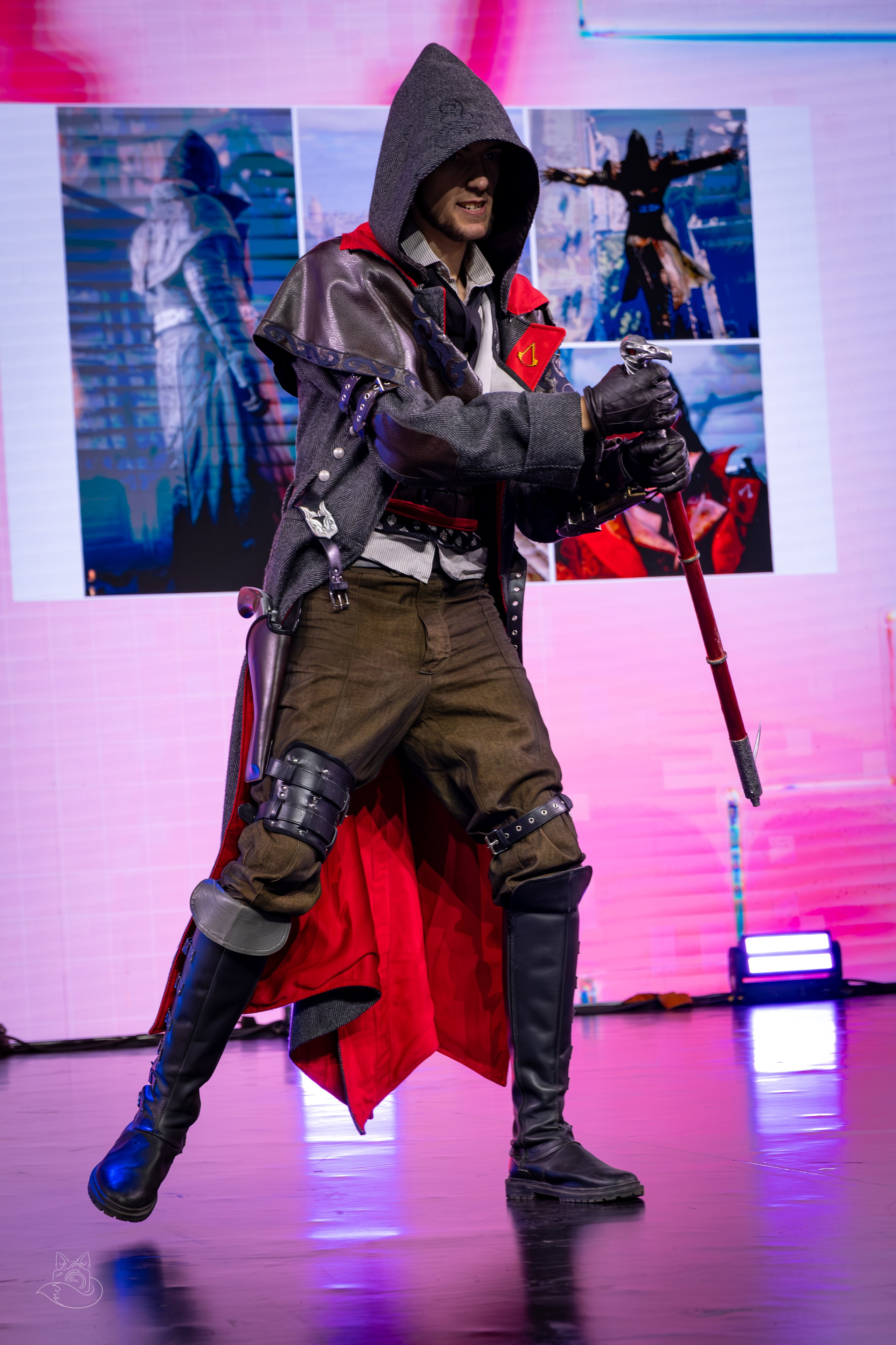 Сцена РЭД ЭКСПО 2024. Косплей фотограф