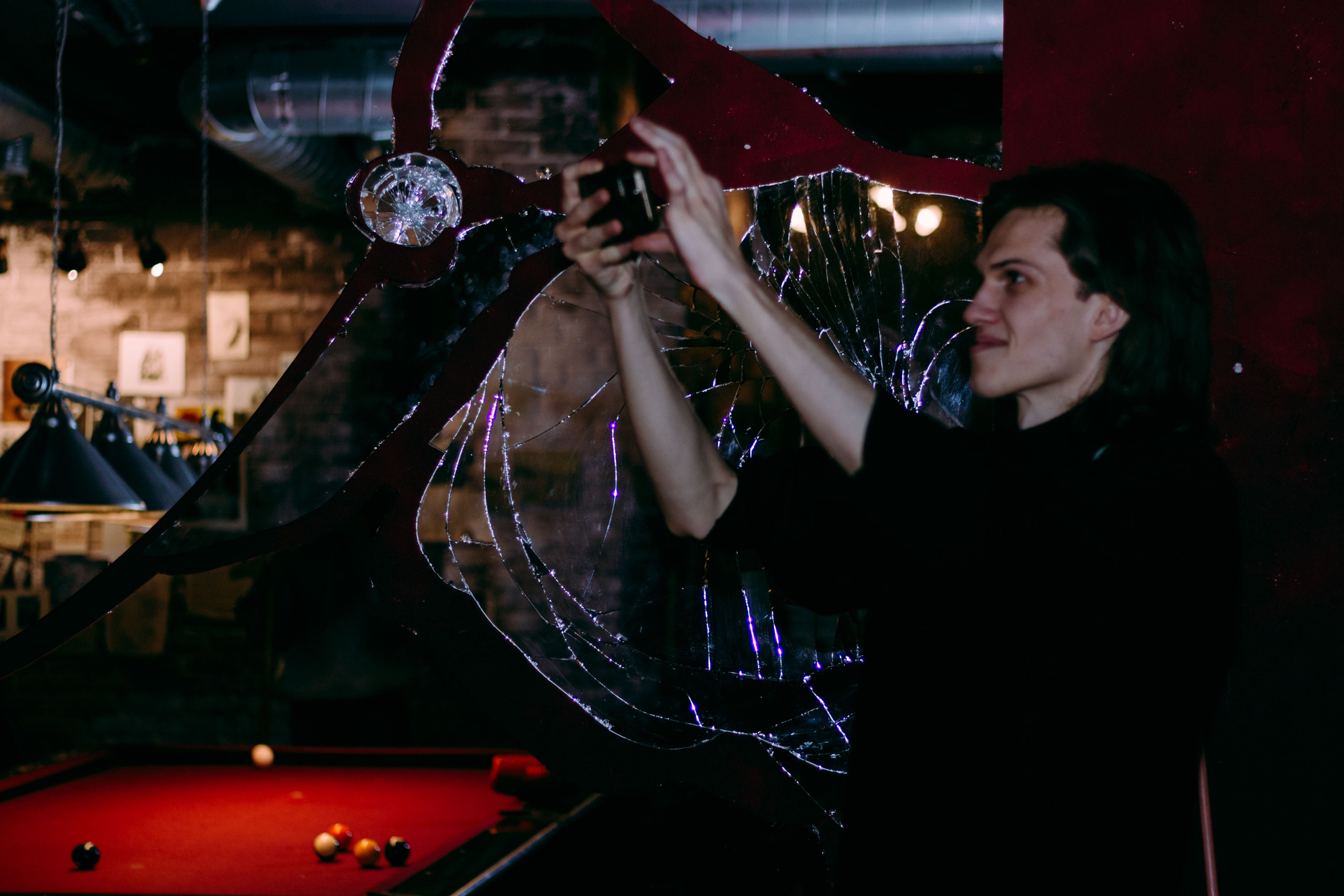 Бильярдная «Крученых» некрореализм. Юля Мурашова портретный и документальный фотограф