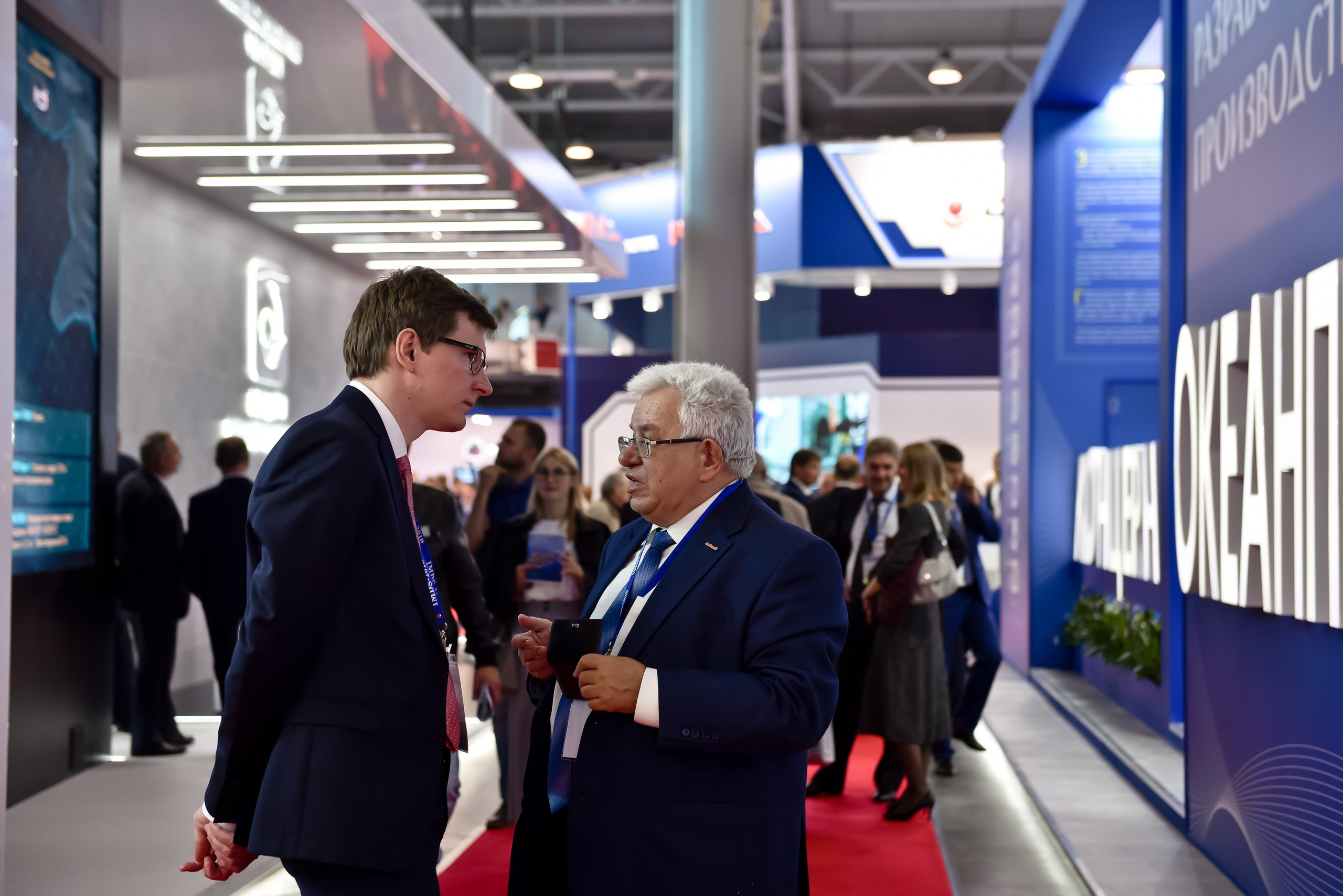 Выставки и конференции. Анастасия Петрович фотограф, фотокорреспондент в Москве и Санкт-Петербурге. Фотосъёмка репортажа, мероприятия, корпоративная съёмка, контент