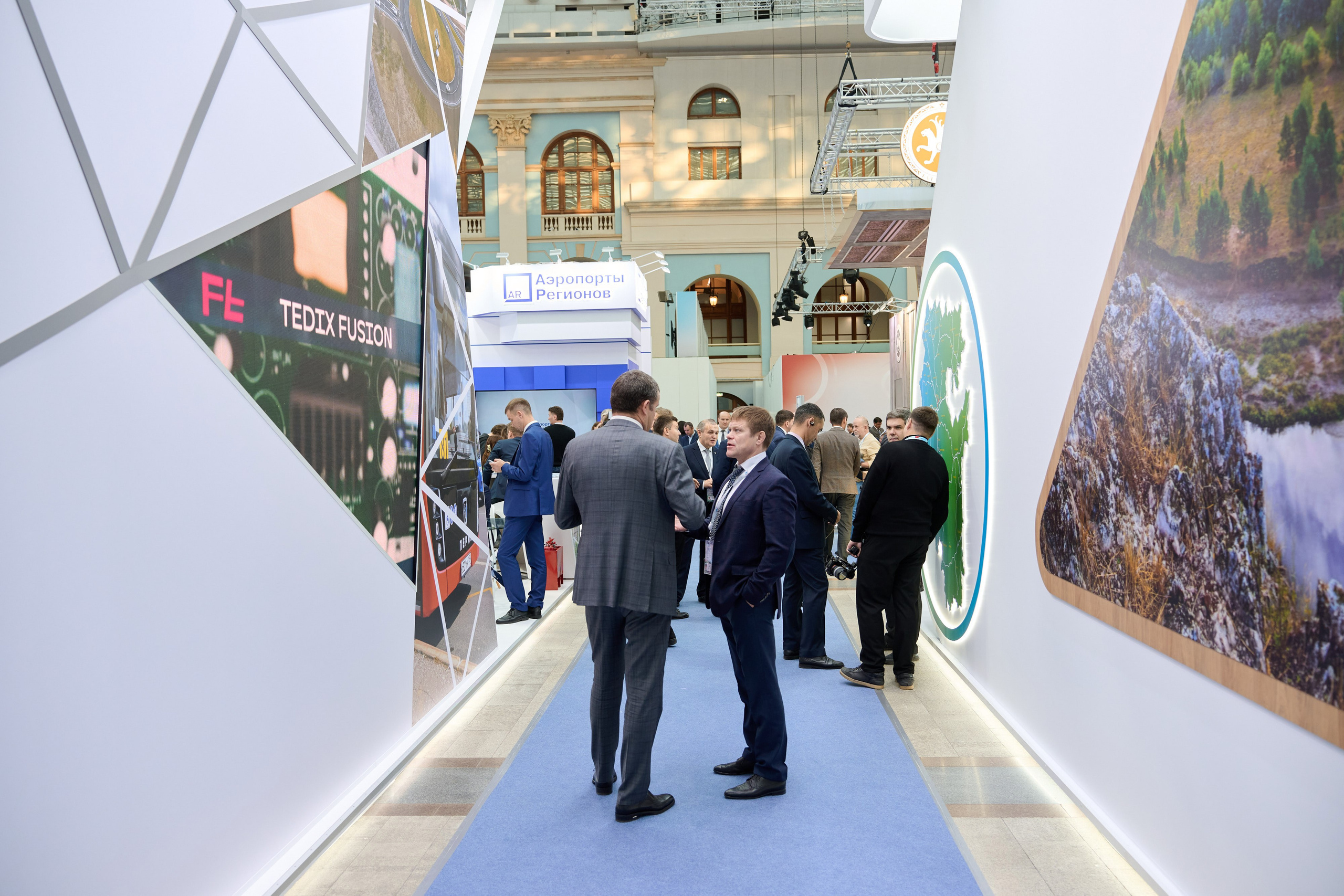 19 Международный форум и выставка Транспорт России. Сергей Богомолов. Свадебный и семейный фотограф