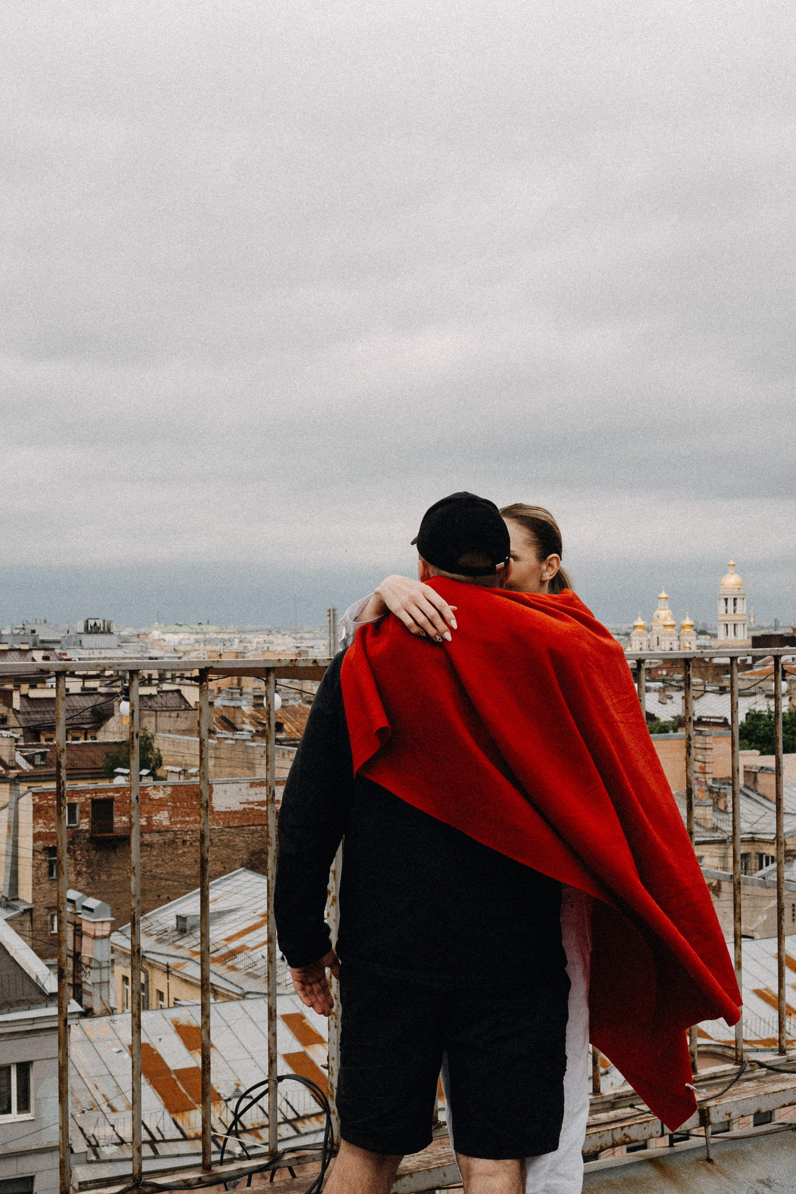 МЫ ГУЛЯЛИ ПРО КРЫШАМ ПИТЕРА. Профессиональный фотограф, Санкт-Петербург — Виктория Богомолова