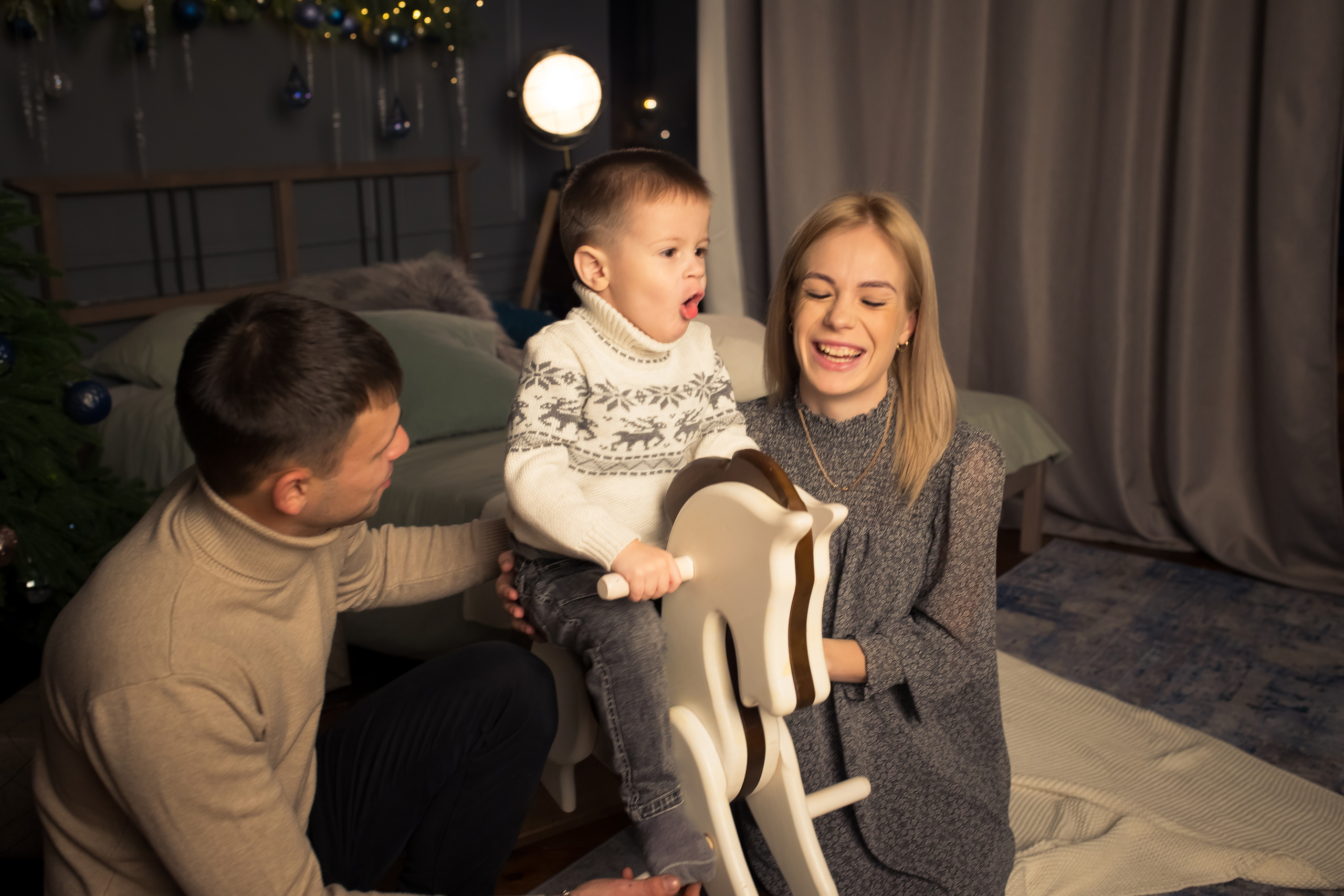 Семья Абаевых Новый год 2022. Свадебный и семейный фотограф в Хабаровске Наталья Барсукова