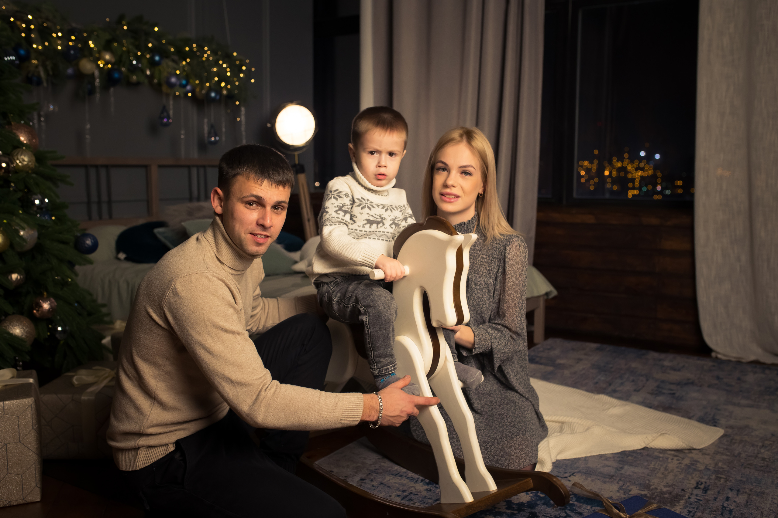 Семья Абаевых Новый год 2022. Свадебный и семейный фотограф в Хабаровске Наталья Барсукова