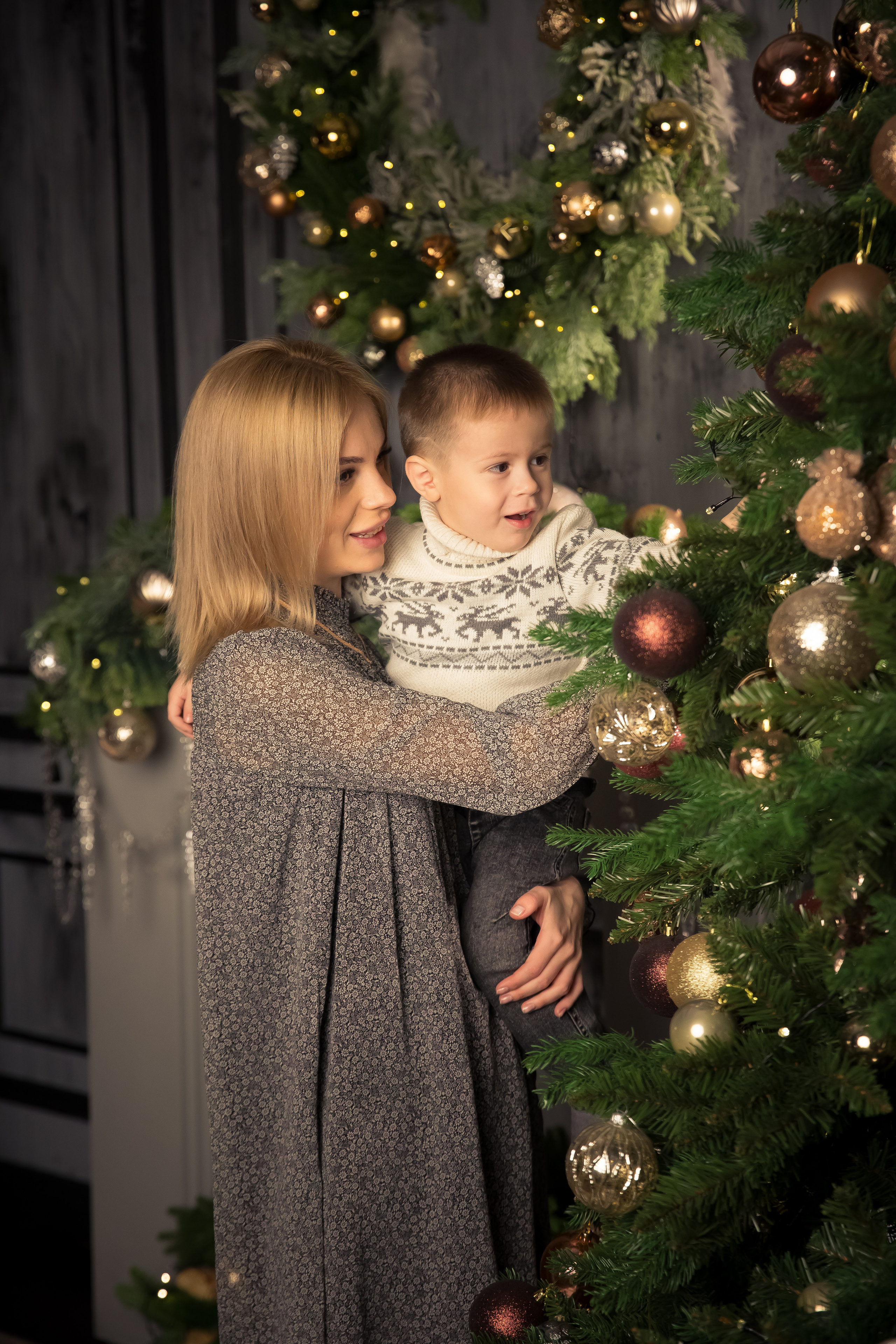 Семья Абаевых Новый год 2022. Свадебный и семейный фотограф в Хабаровске Наталья Барсукова