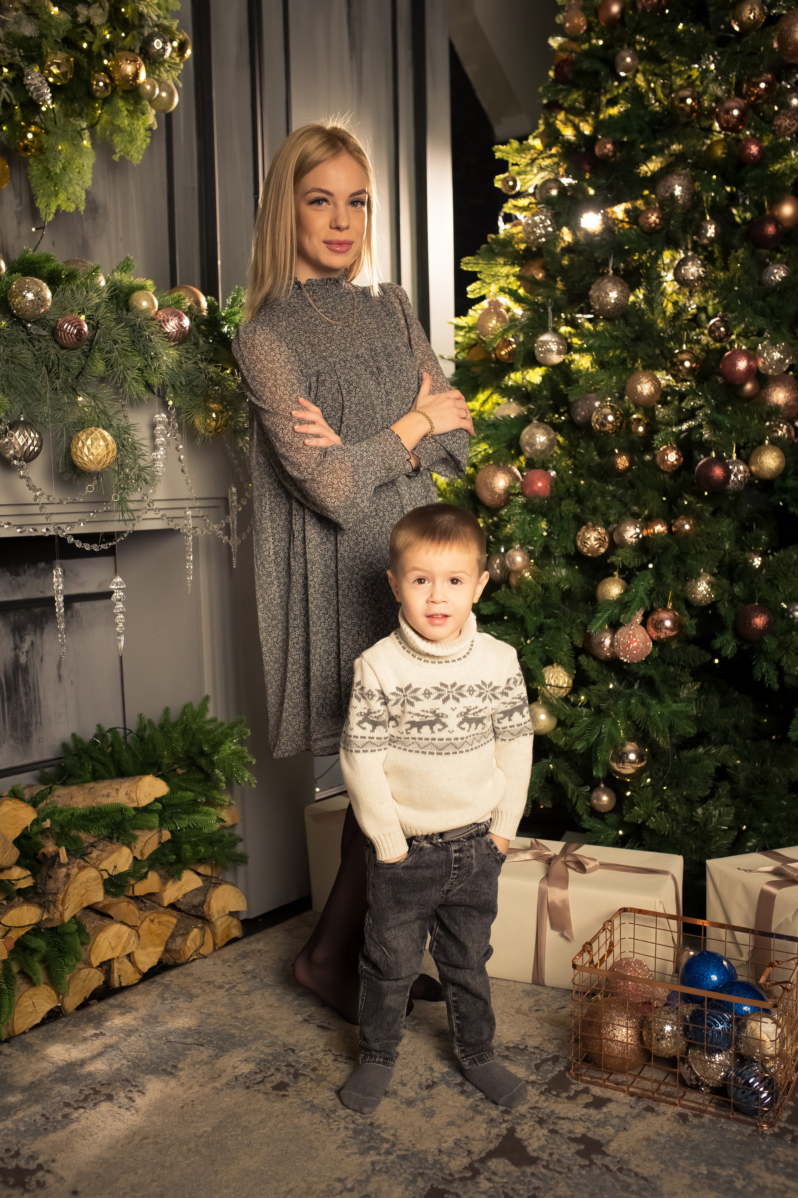 Семья Абаевых Новый год 2022. Свадебный и семейный фотограф в Хабаровске Наталья Барсукова