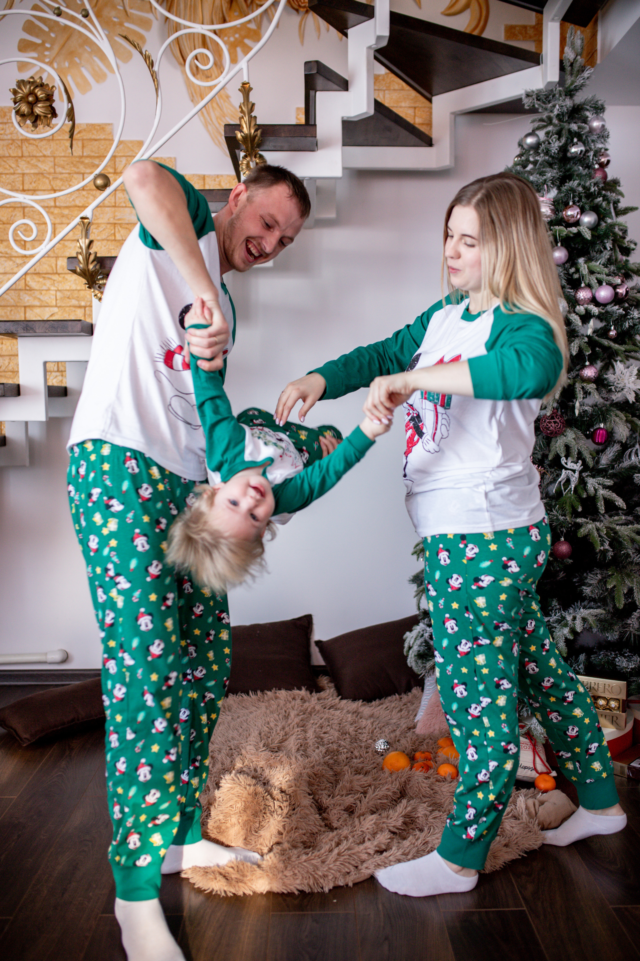 Семья Воложаниных 31 декабря 2022. Свадебный и семейный фотограф в Хабаровске Наталья Барсукова