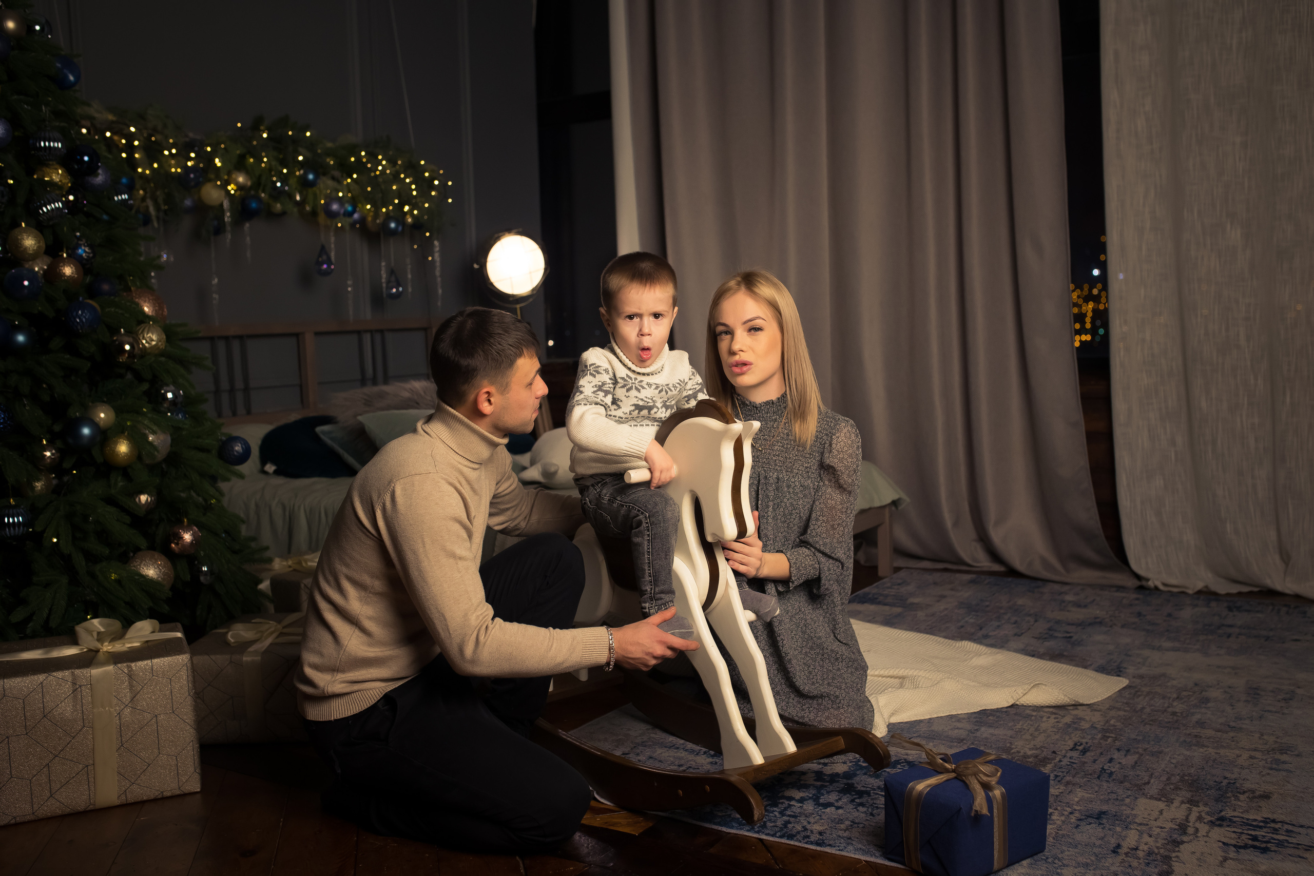 Семья Абаевых Новый год 2022. Свадебный и семейный фотограф в Хабаровске Наталья Барсукова