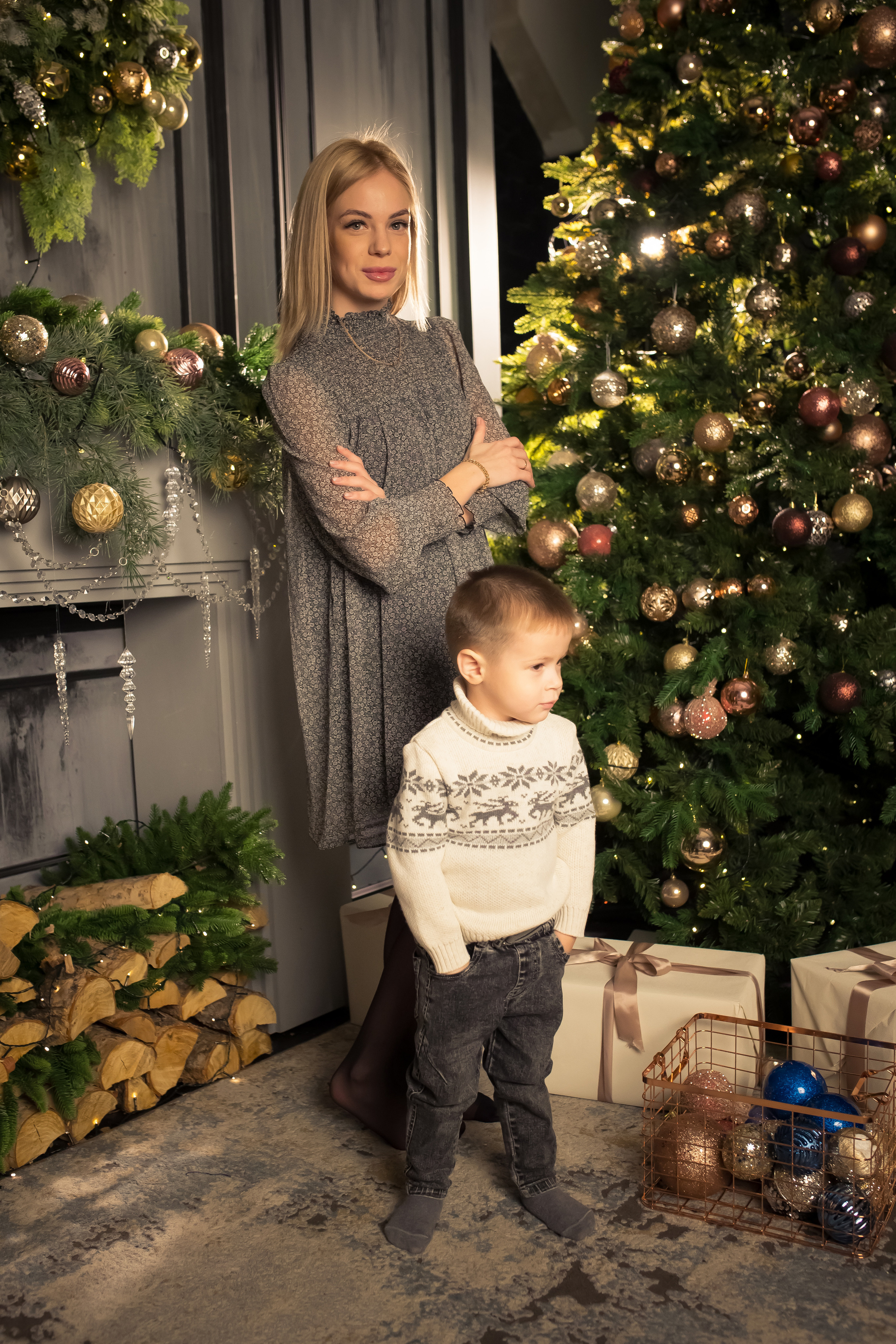 Семья Абаевых Новый год 2022. Свадебный и семейный фотограф в Хабаровске Наталья Барсукова