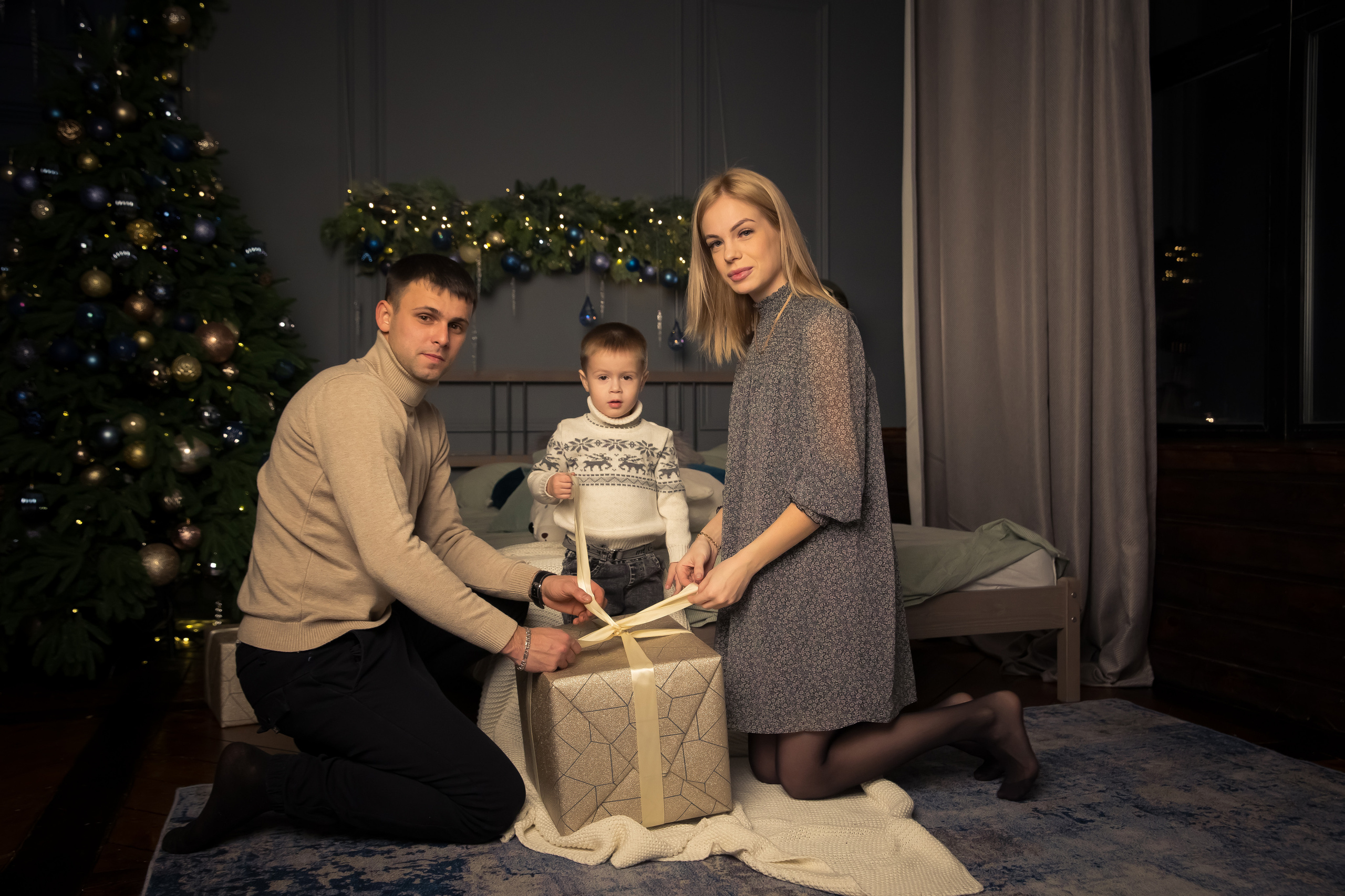 Семья Абаевых Новый год 2022. Свадебный и семейный фотограф в Хабаровске Наталья Барсукова