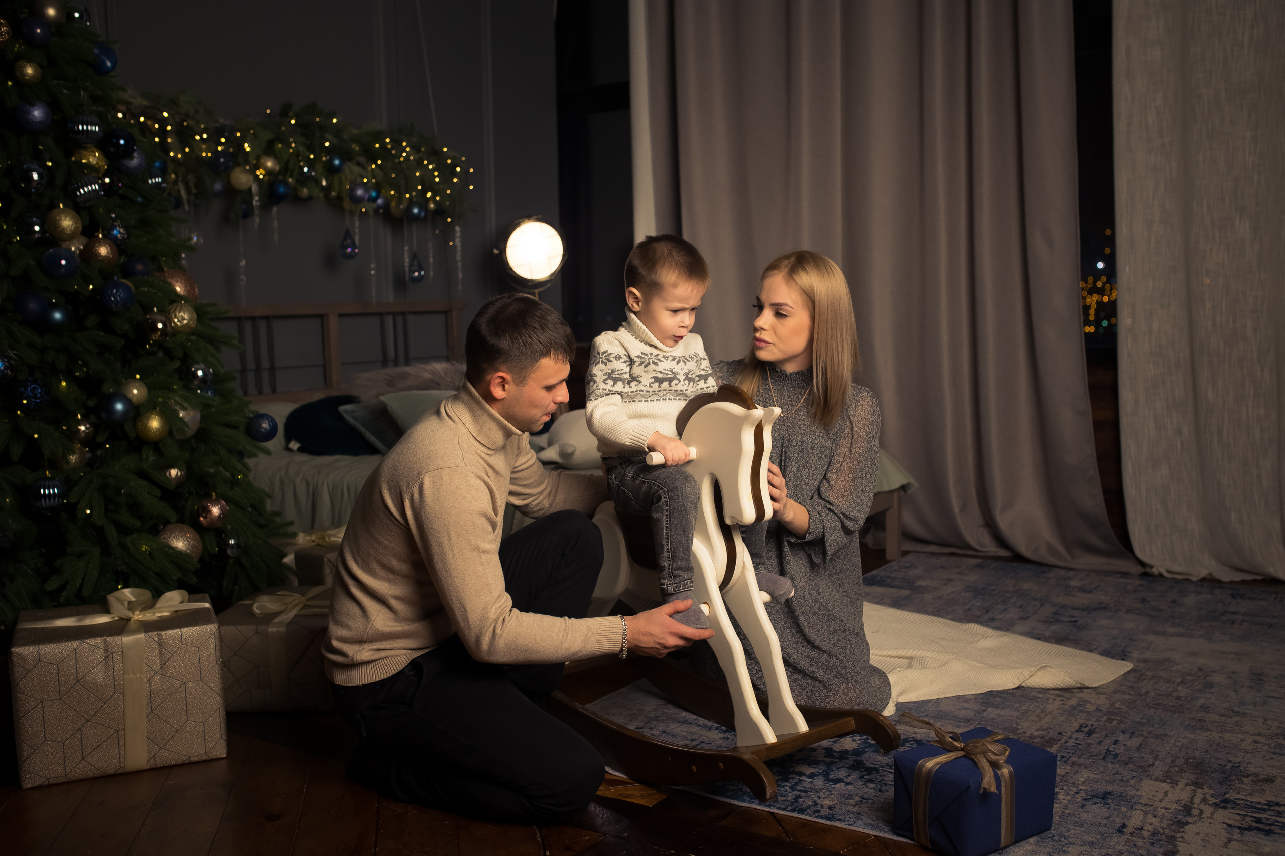 Семья Абаевых Новый год 2022. Свадебный и семейный фотограф в Хабаровске Наталья Барсукова