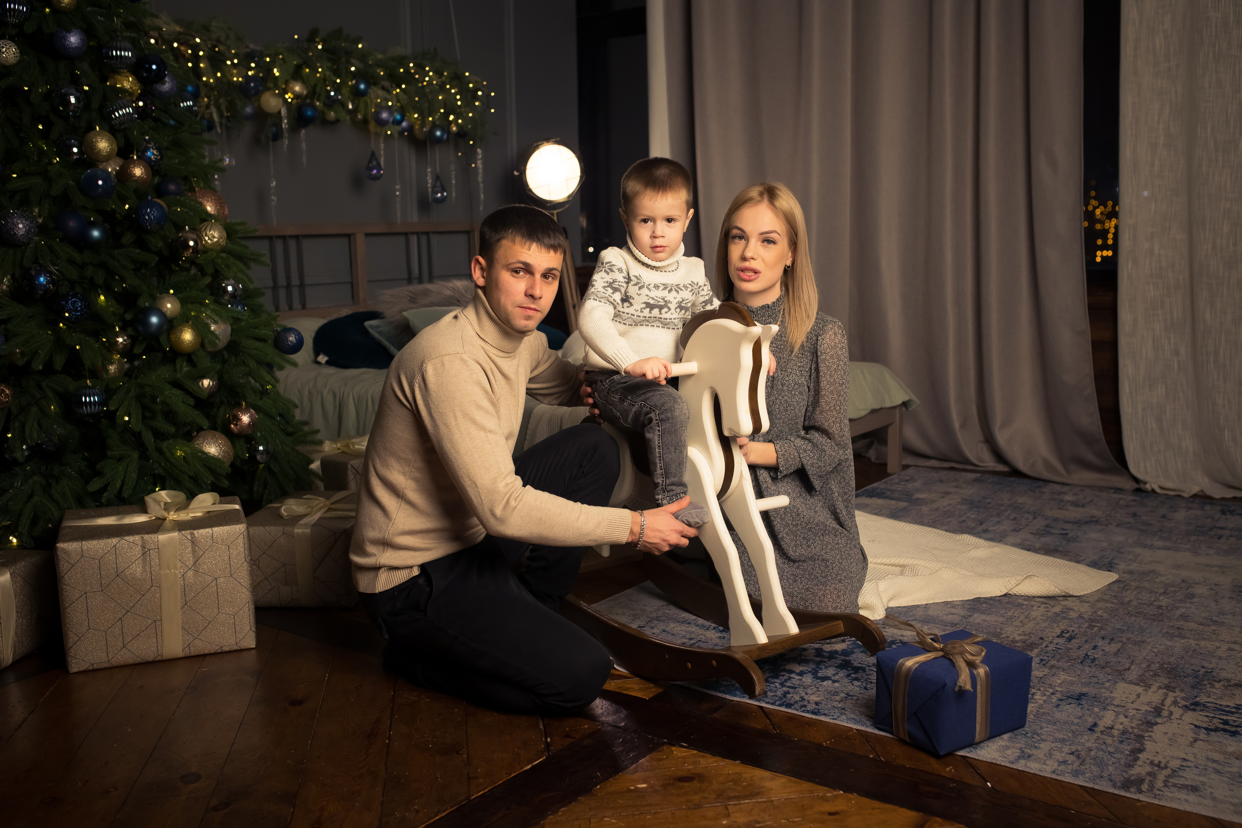 Семья Абаевых Новый год 2022. Свадебный и семейный фотограф в Хабаровске Наталья Барсукова