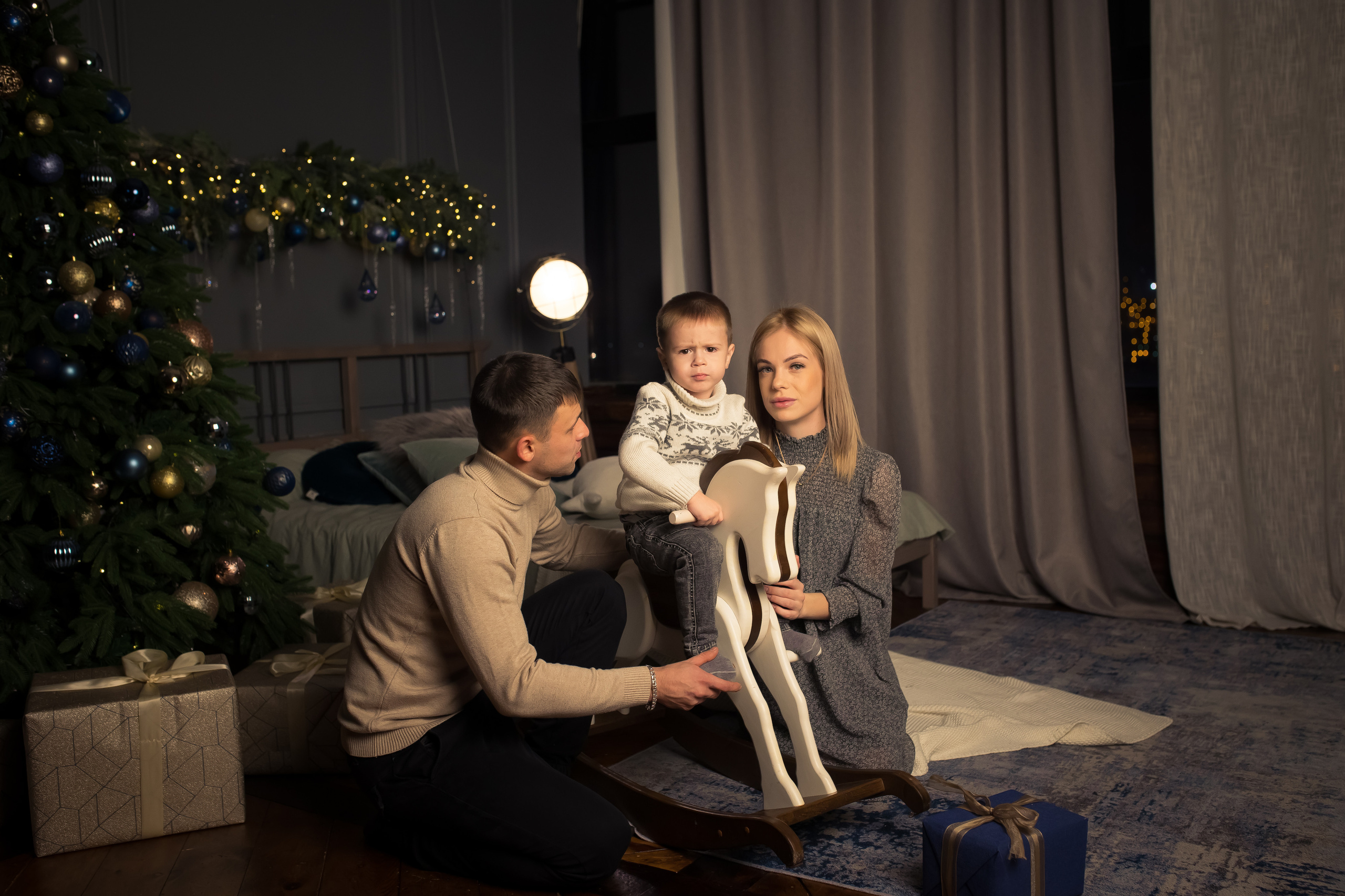 Семья Абаевых Новый год 2022. Свадебный и семейный фотограф в Хабаровске Наталья Барсукова