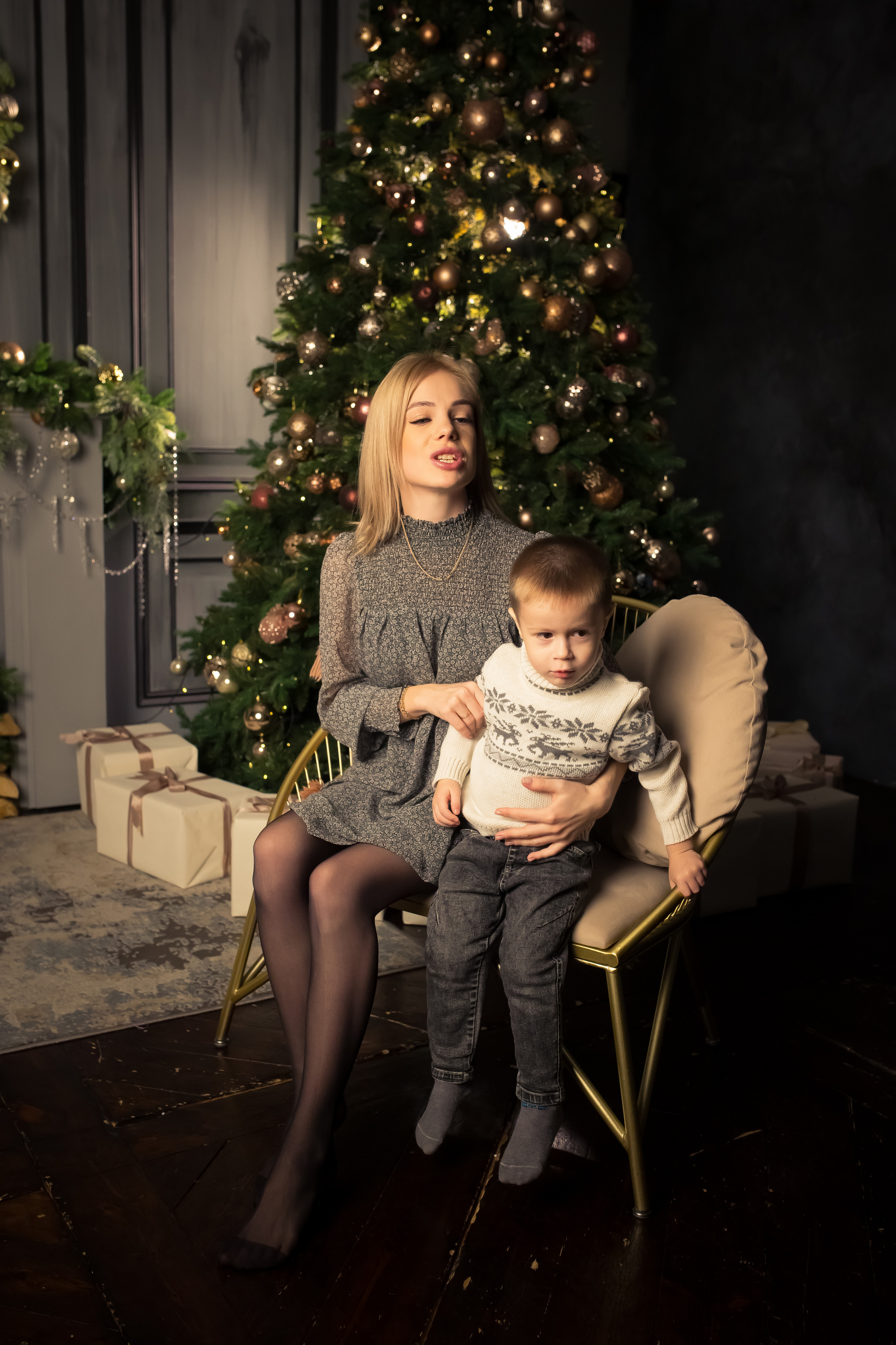 Семья Абаевых Новый год 2022. Свадебный и семейный фотограф в Хабаровске Наталья Барсукова