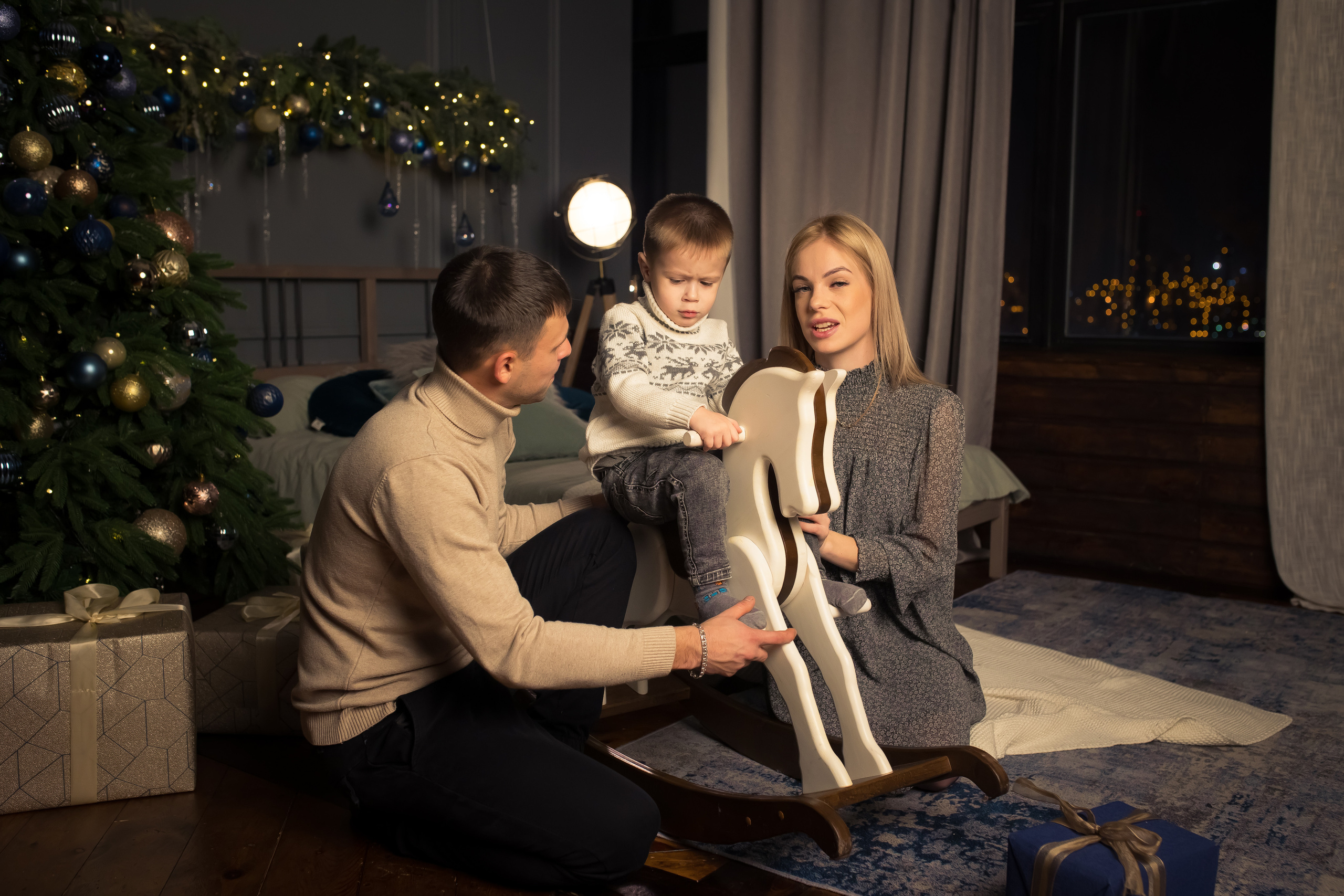 Семья Абаевых Новый год 2022. Свадебный и семейный фотограф в Хабаровске Наталья Барсукова