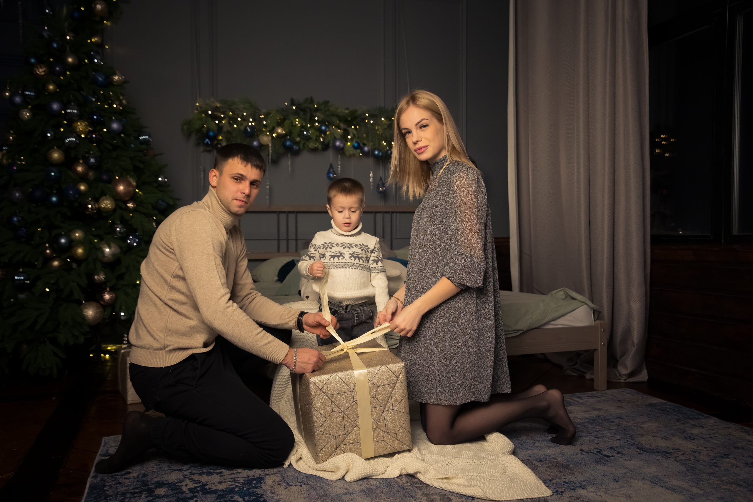 Семья Абаевых Новый год 2022. Свадебный и семейный фотограф в Хабаровске Наталья Барсукова