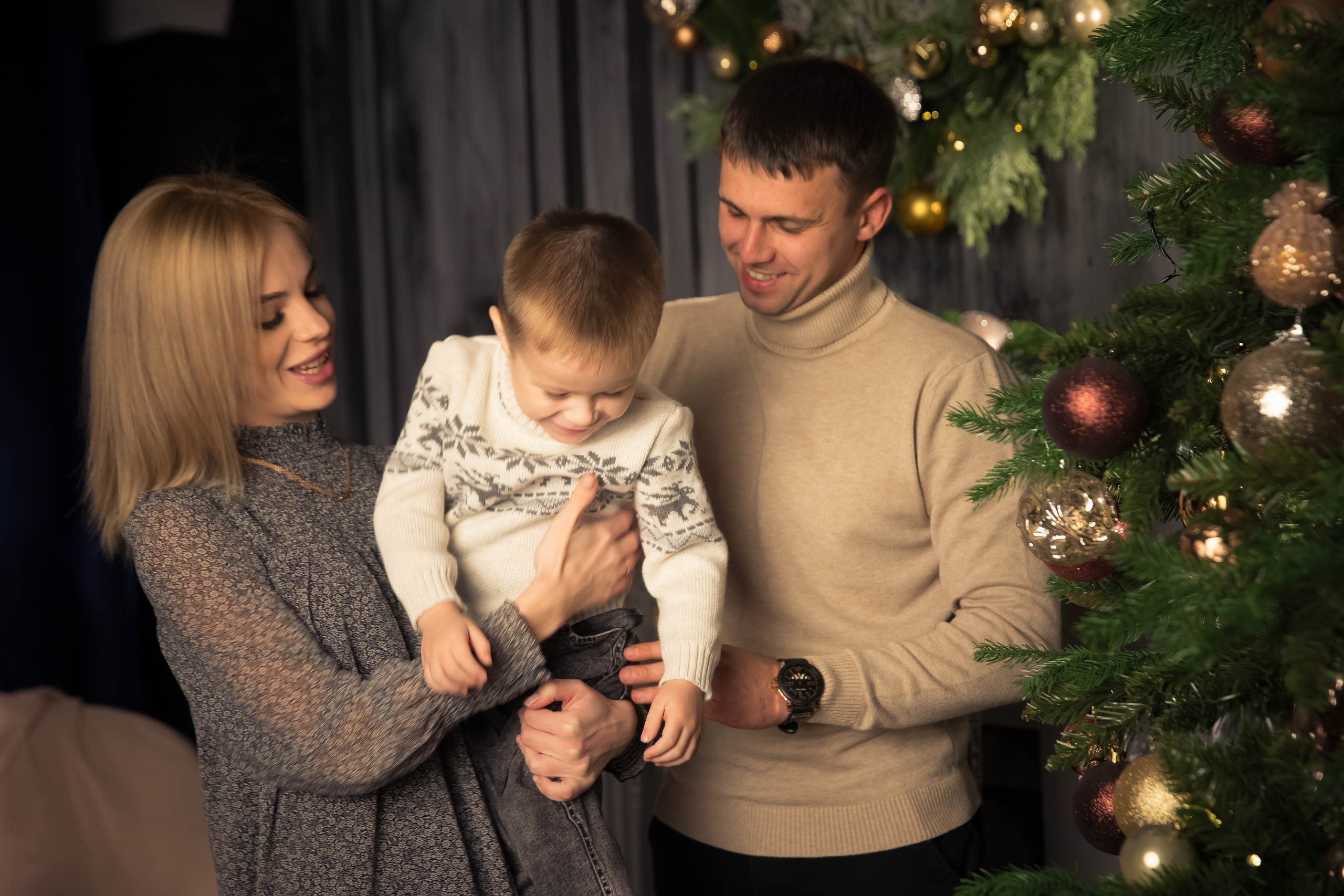 Семья Абаевых Новый год 2022. Свадебный и семейный фотограф в Хабаровске Наталья Барсукова