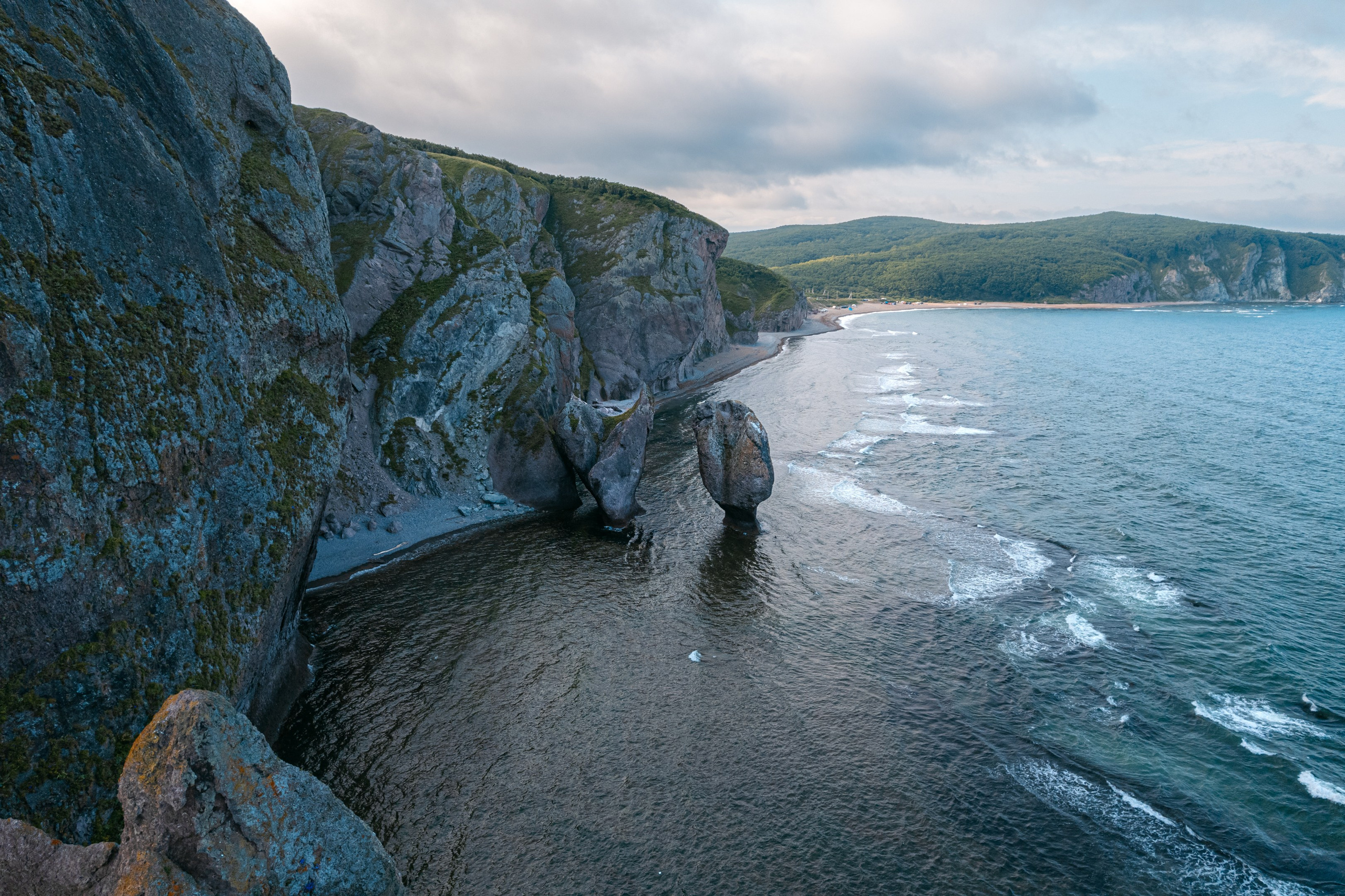 Бухта Дубовая. Иван Зайцев (IZIART) — создание культурного кода через фото и видео