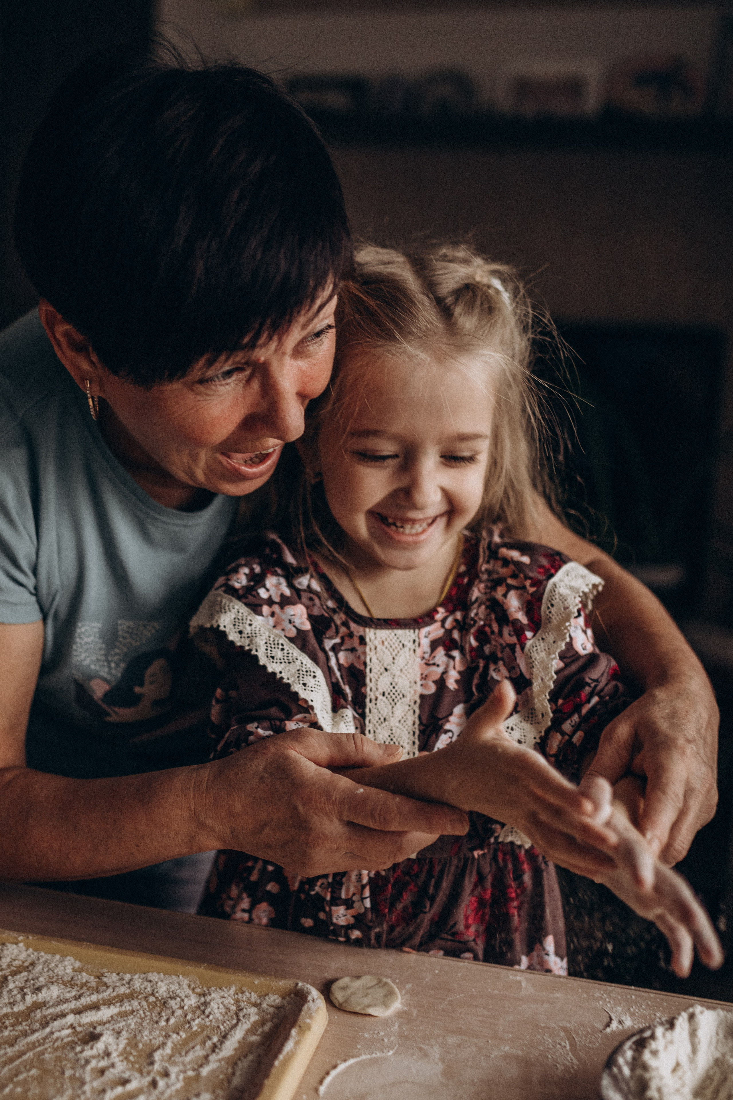 Бабушка с внуками. Семейный фотограф lifestyle в Новосибирске Елена Шпилевая