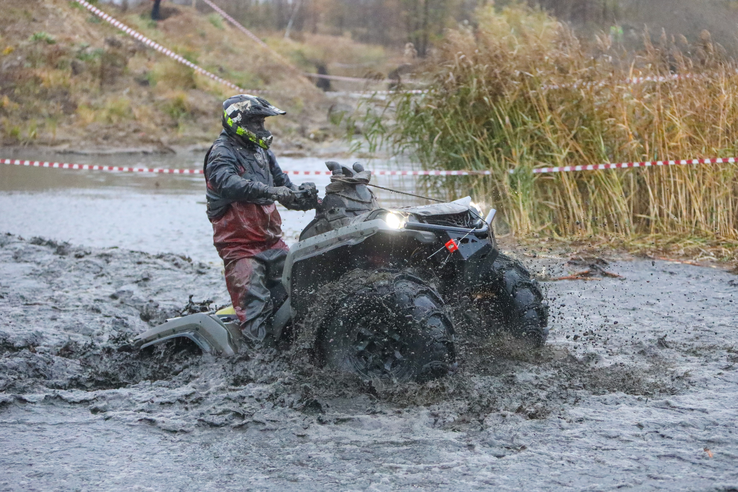 Гонки на квадроциклах Грязевое кольцо. Спортивный фотограф в Самаре